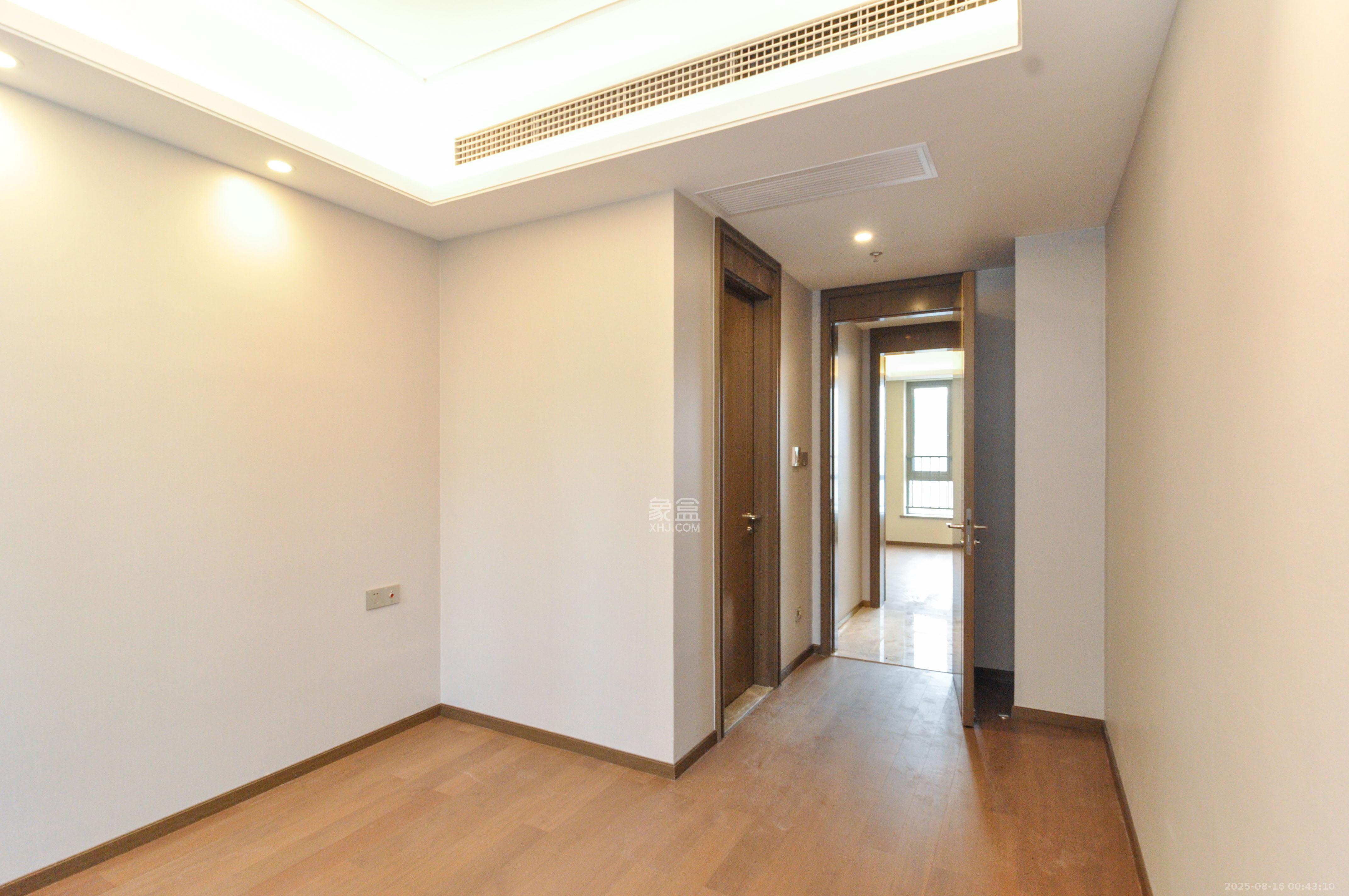 梅溪湖金茂湾  4室2厅2卫    458.0万 梅溪湖金茂湾  4室2厅2卫    458.0万其他