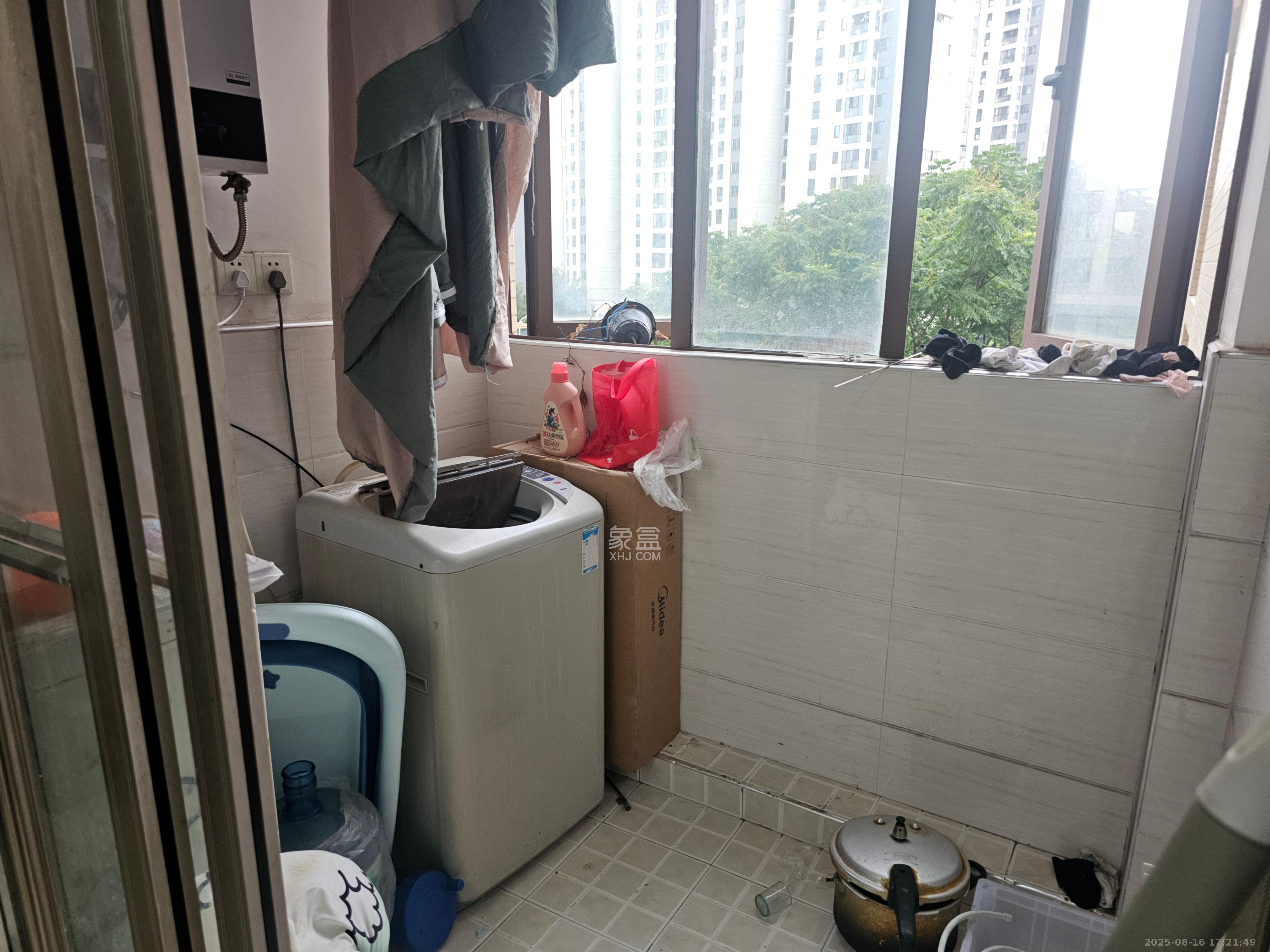 高信向日葵 2室2厅1卫 2200.0元/月 高信向日葵 2室2厅1卫 2200.0元/月室内图