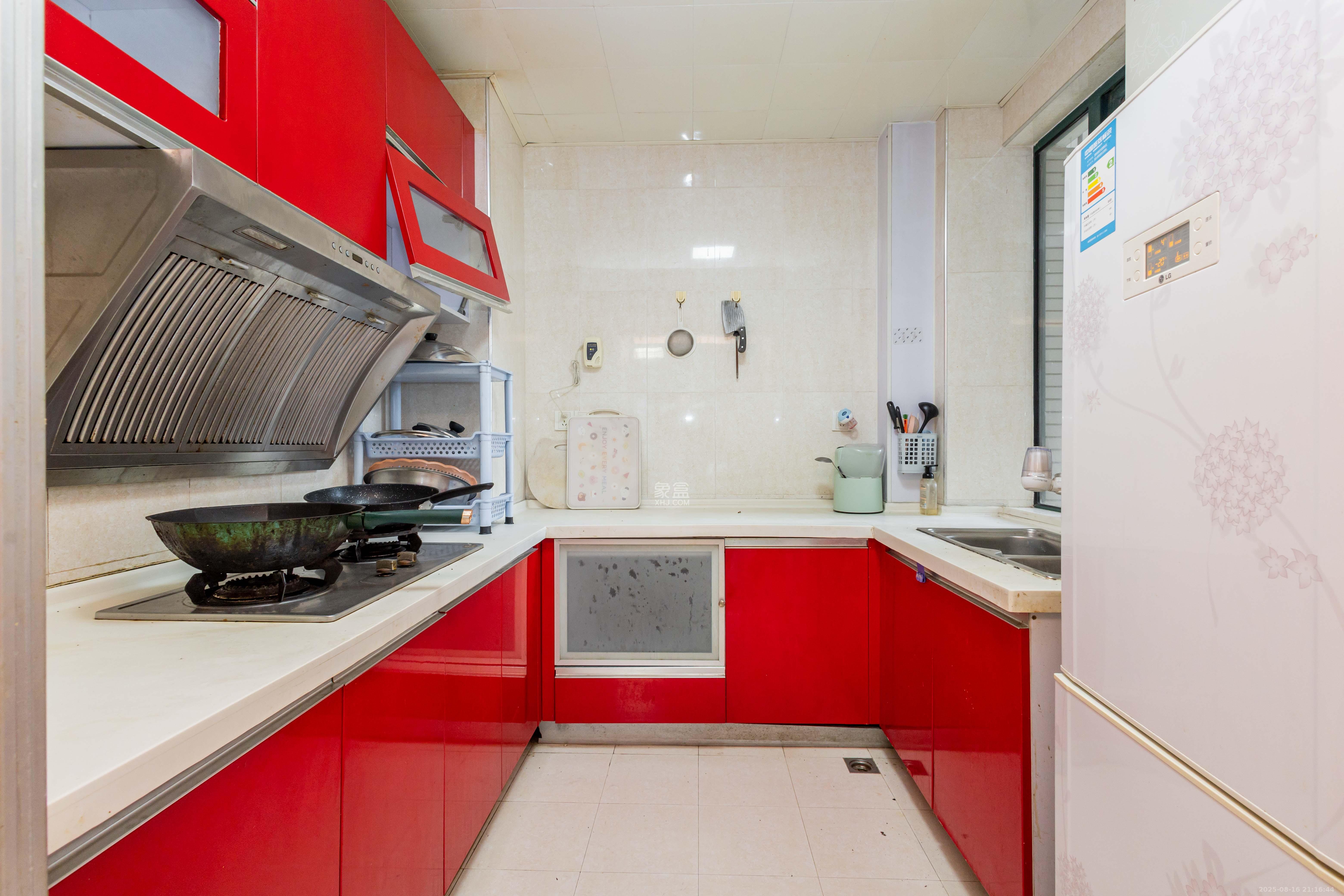 华天LOHO小镇  3室2厅2卫    53.0万 华天LOHO小镇  3室2厅2卫    53.0万厨房