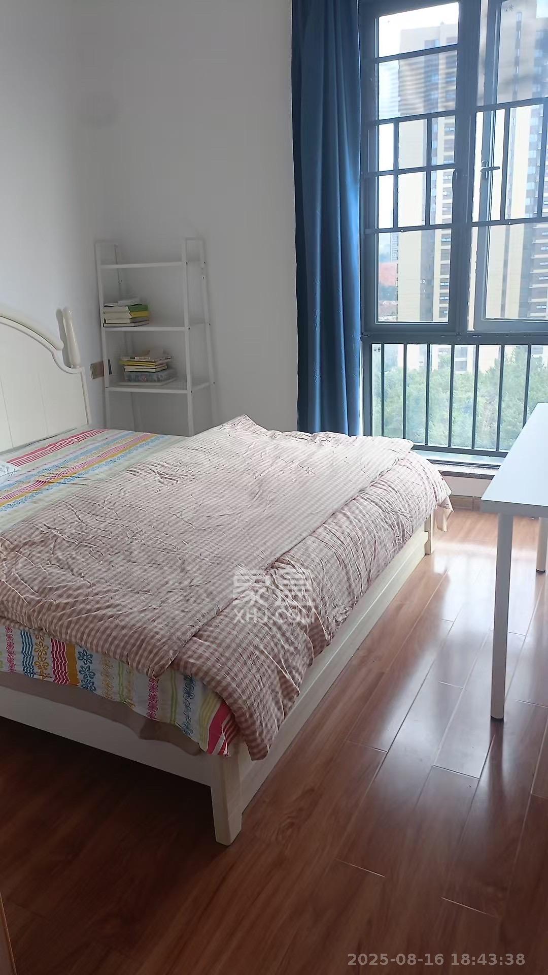 保利城(中航城国际社区、郡原美村)  4室2厅1卫    4000.0元/月 保利城(中航城国际社区、郡原美村)  4室2厅1卫    4000.0元/月