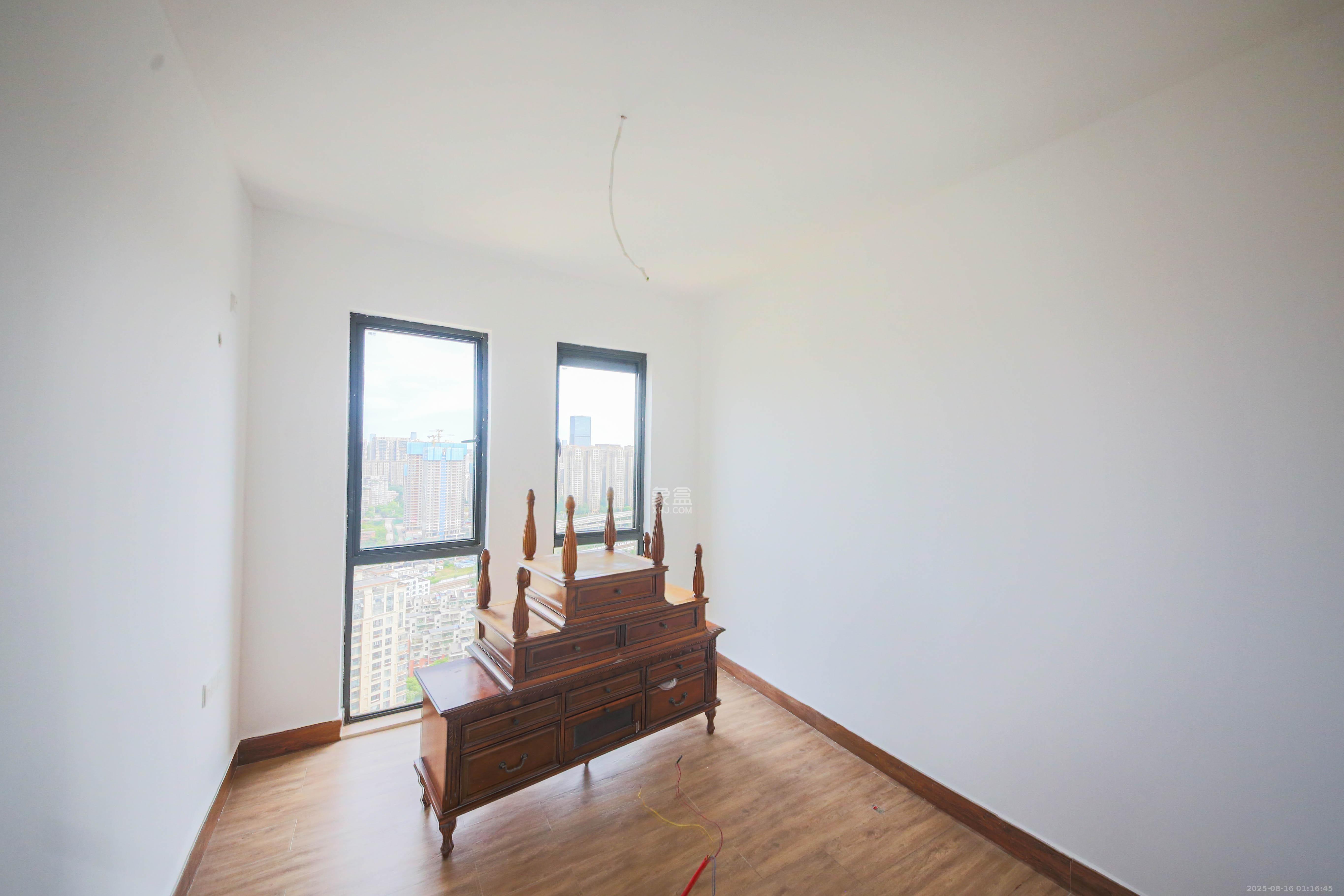 博林金谷  3室2厅2卫    115.0万 博林金谷  3室2厅2卫    115.0万卧室