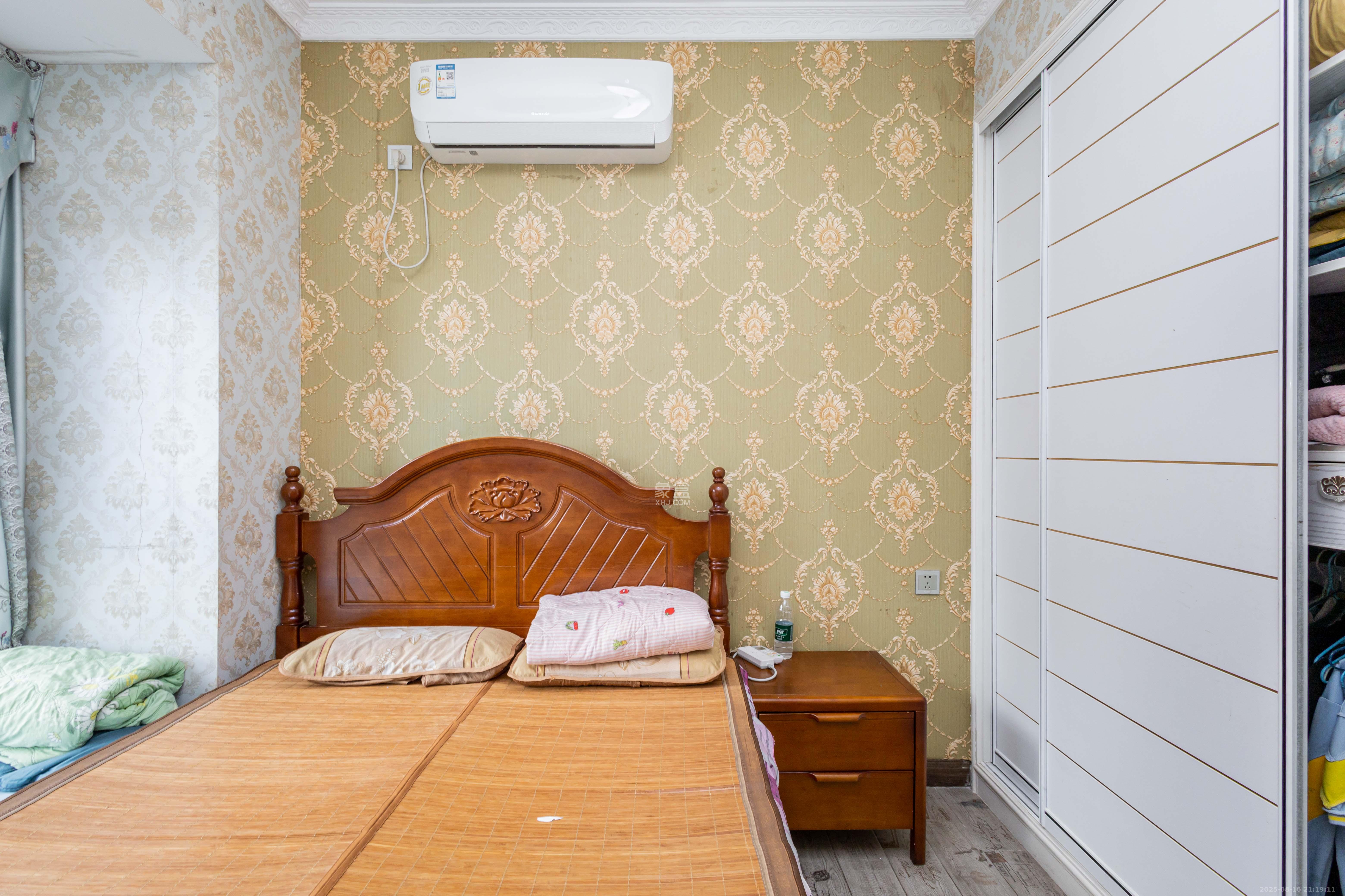 康桥长郡 3室2厅2卫 66.8万 康桥长郡 3室2厅2卫 66.8万卧室