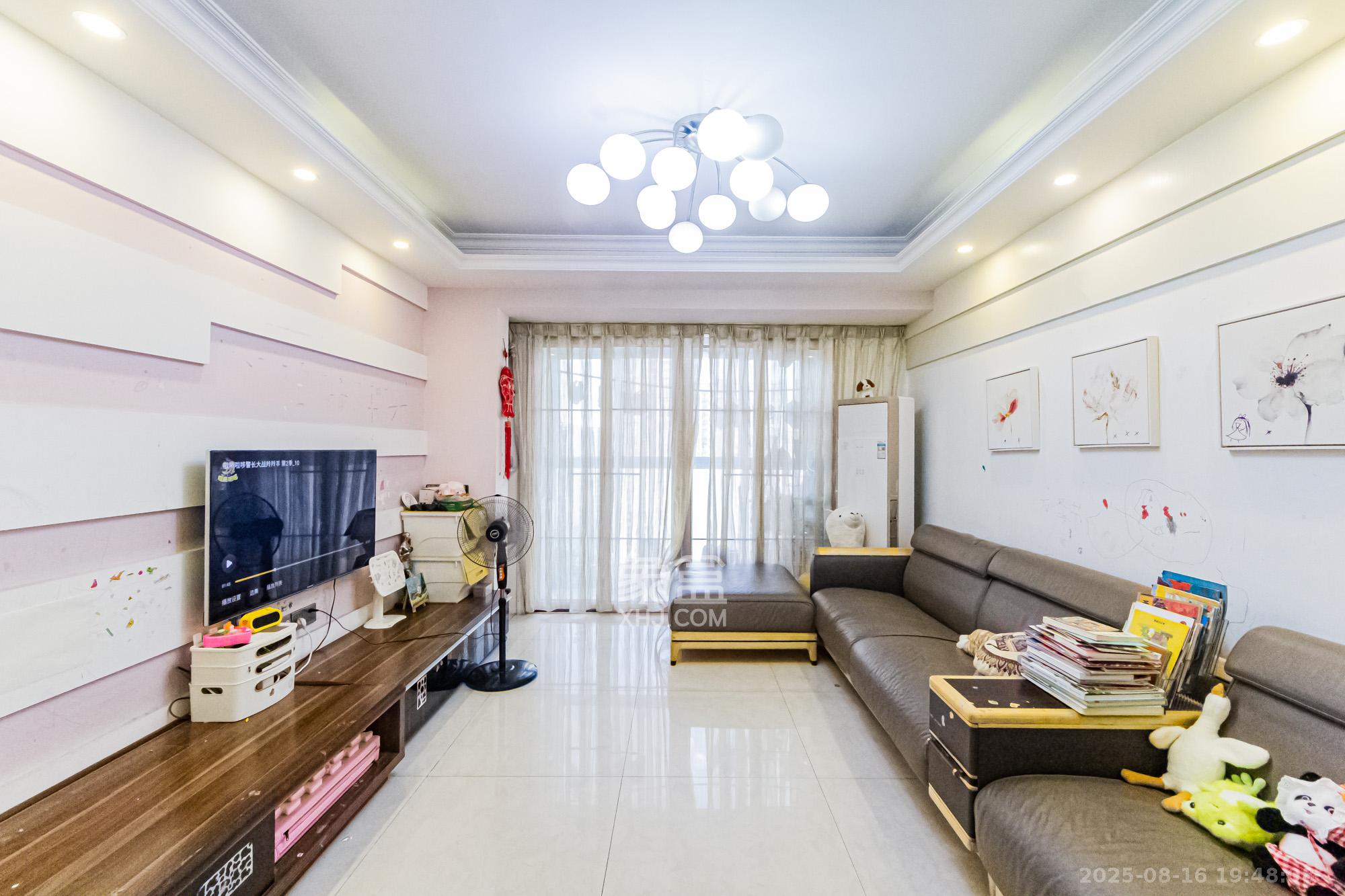 万国城(当代满庭春MOMA)三期  3室2厅2卫    90.0万 万国城(当代满庭春MOMA)三期  3室2厅2卫    90.0万