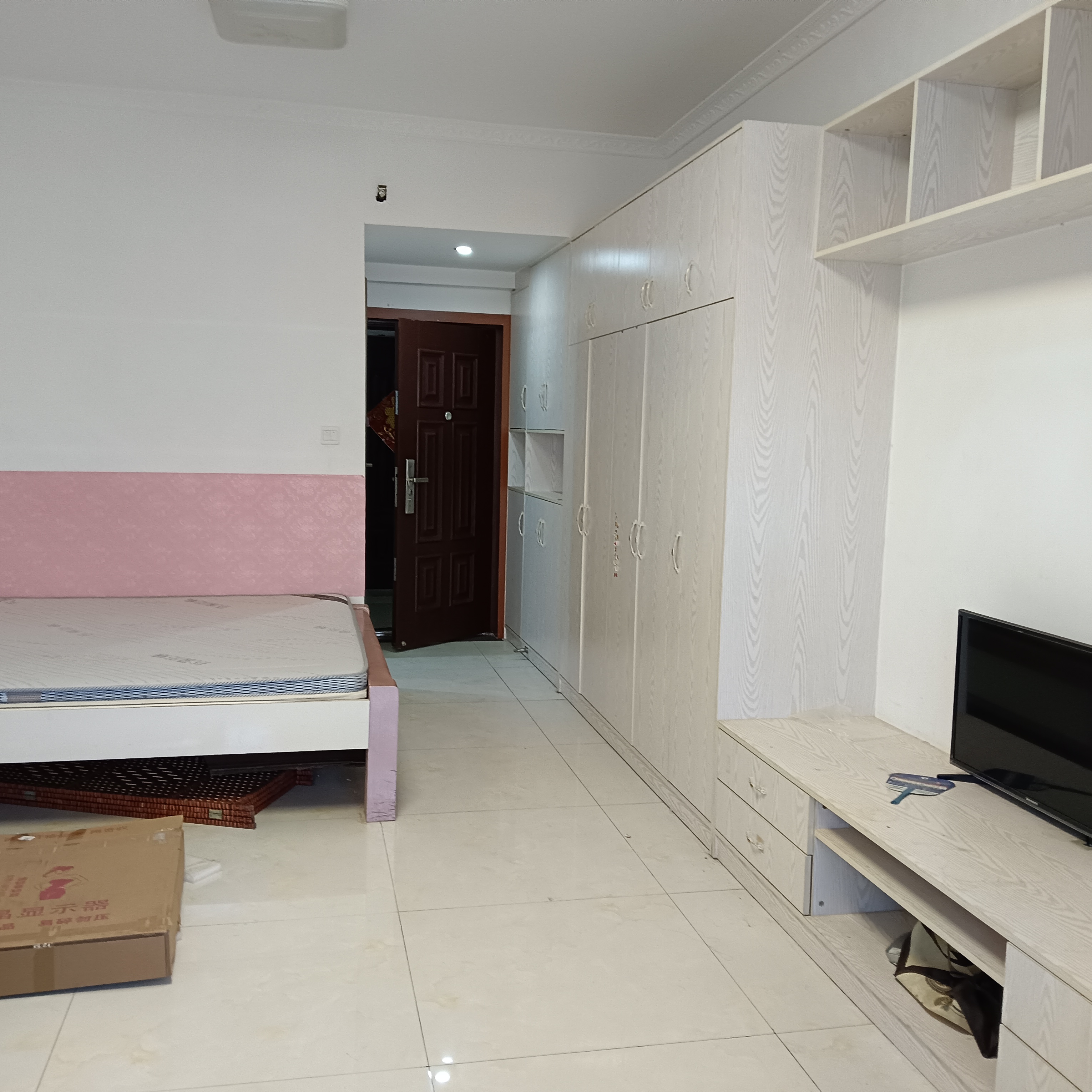 九圆大厦 1室1厅1卫 850.0元/月 九圆大厦 1室1厅1卫 850.0元/月室内图