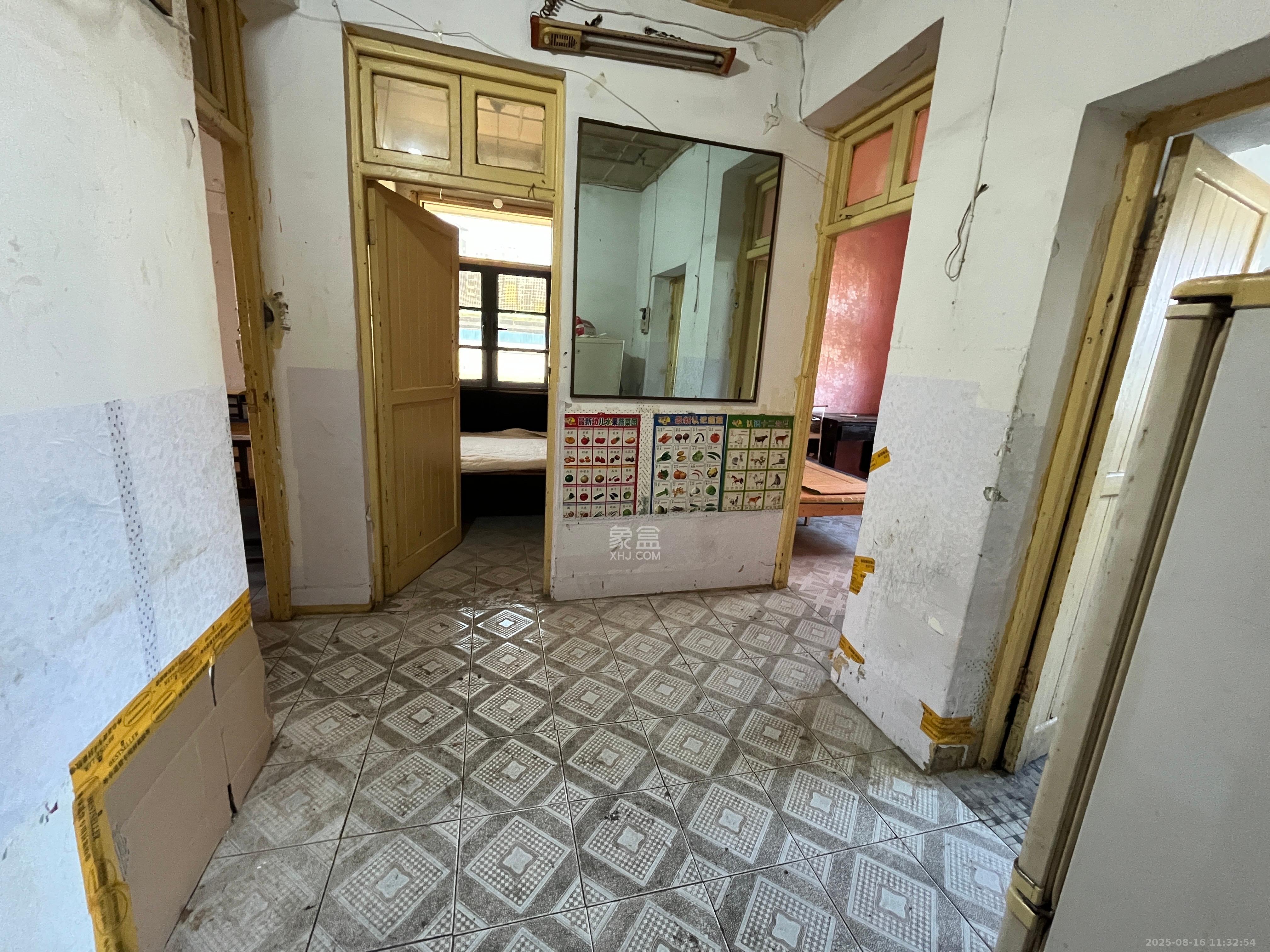 砂子塘社区 3室1厅1卫 1200.0元/月 砂子塘社区 3室1厅1卫 1200.0元/月室内图