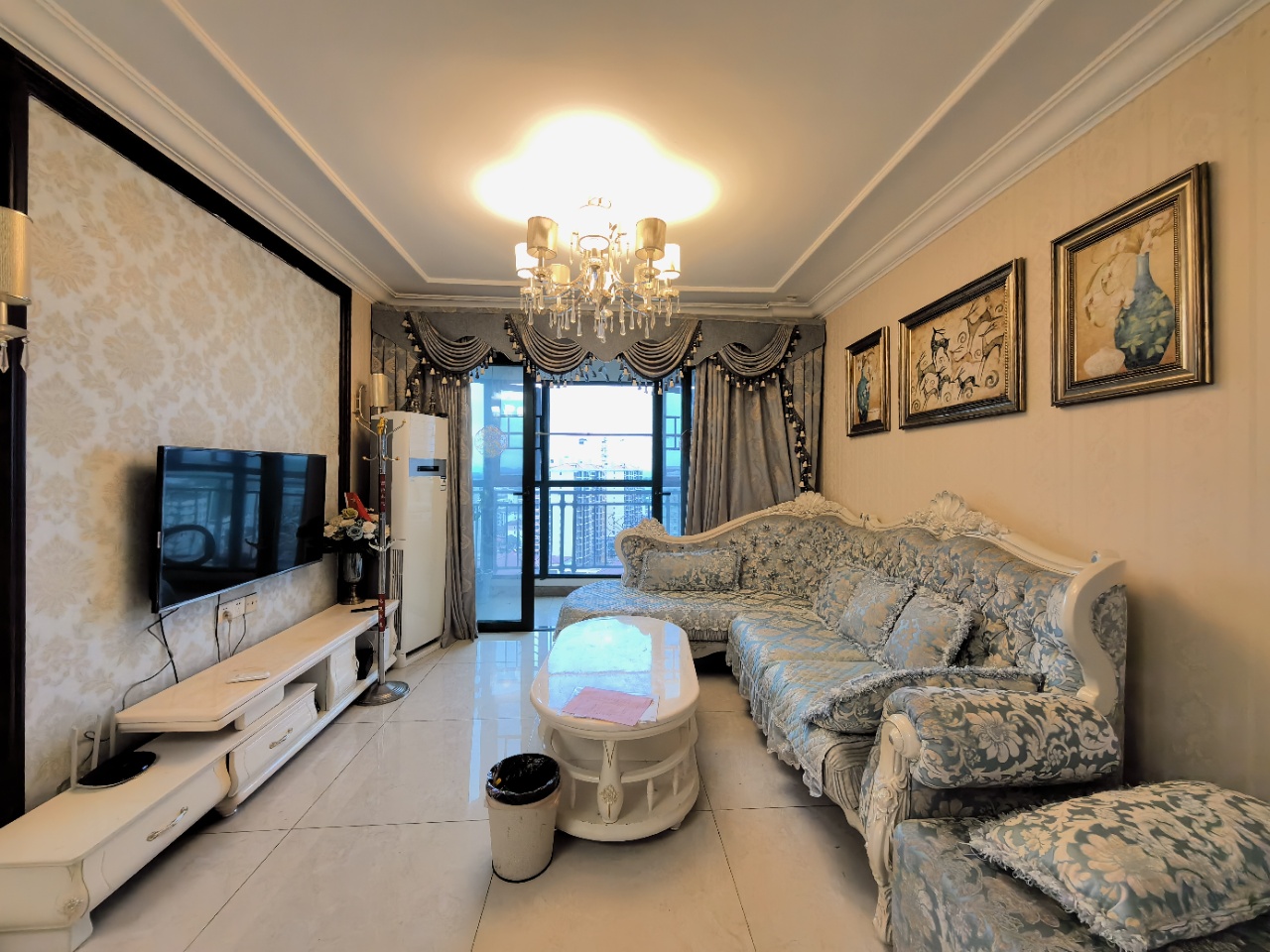 恒大绿洲  2室2厅1卫    48.8万客厅