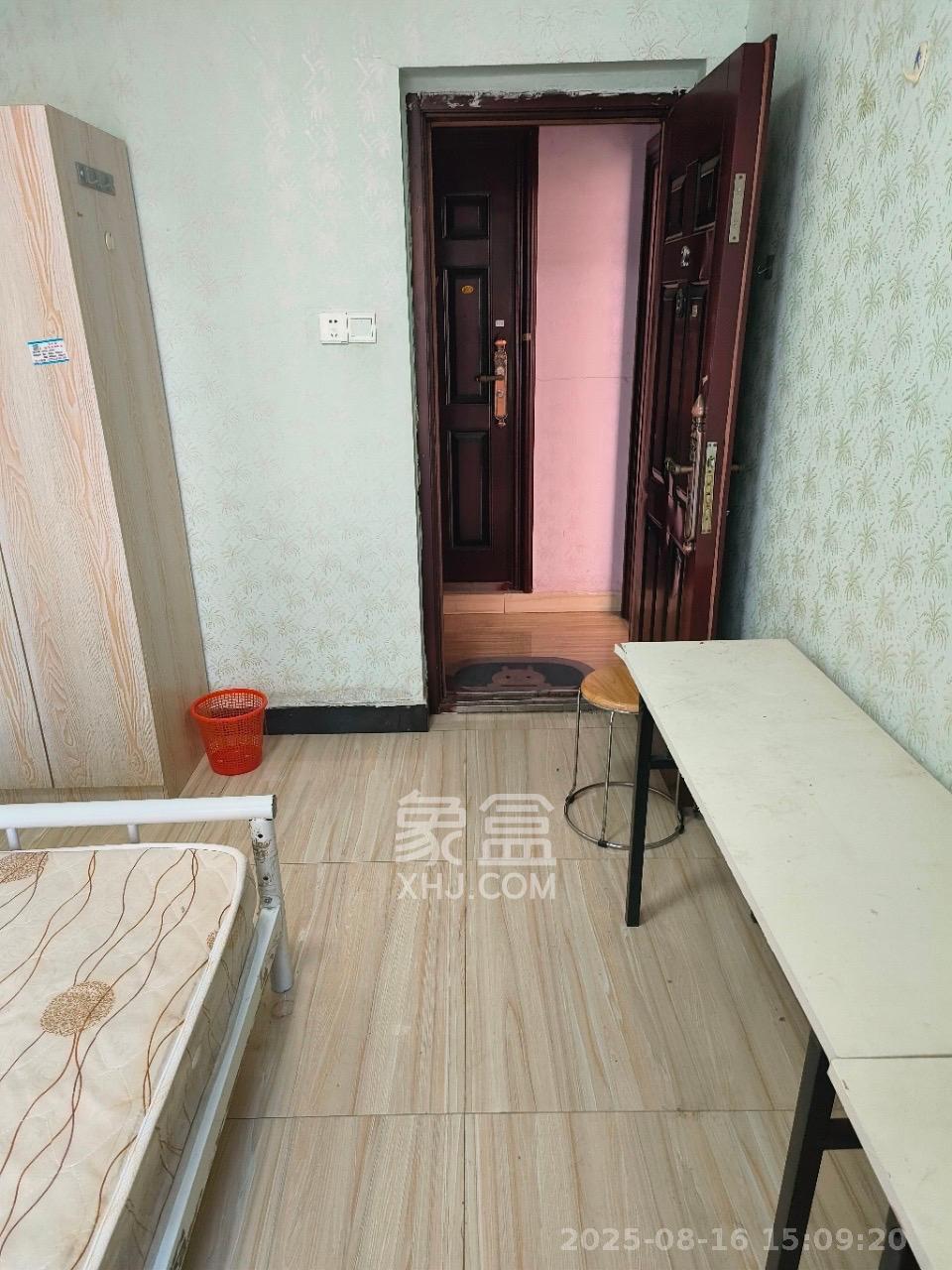 雨花公馆(紫苔名苑) 4室2厅2卫 3000.0元/月 雨花公馆(紫苔名苑) 4室2厅2卫 3000.0元/月室内图