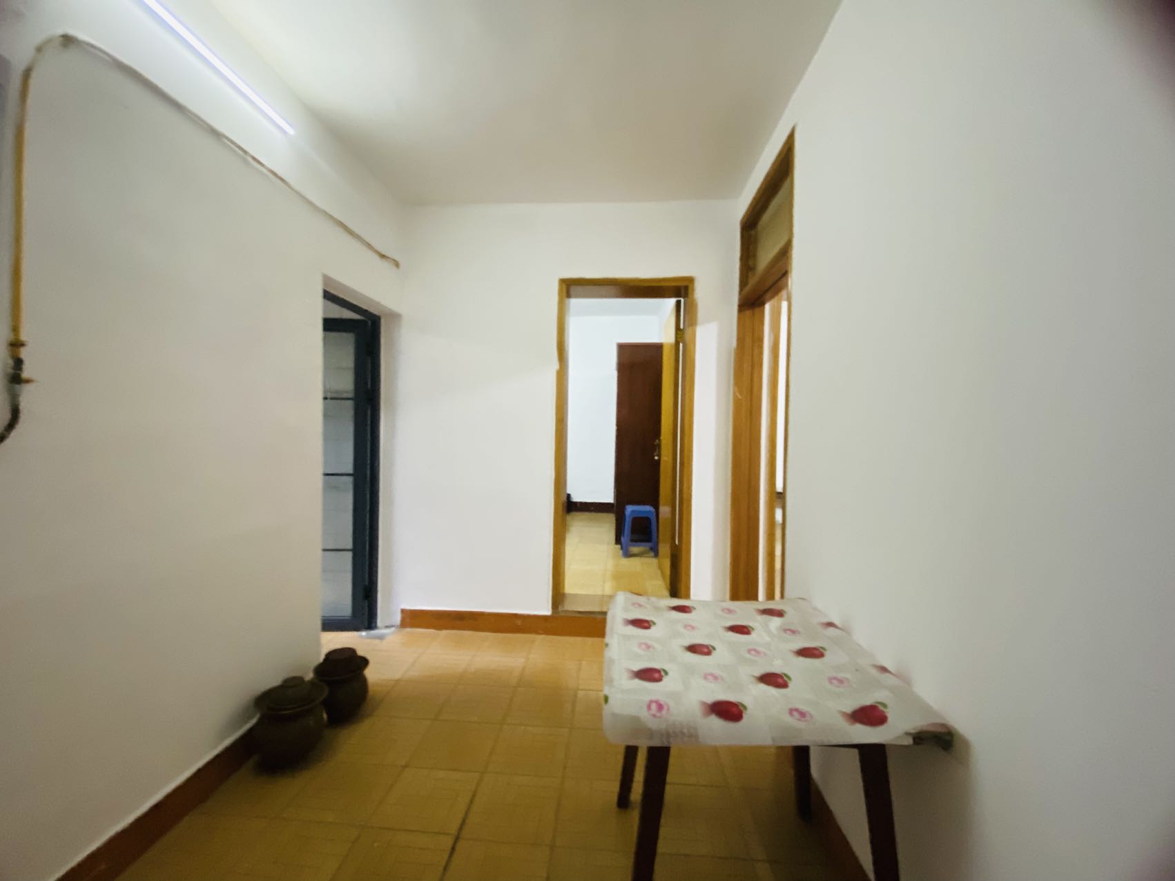 建设小区(建设新村) 3室2厅1卫 18.8万 建设小区(建设新村) 3室2厅1卫 18.8万室内图