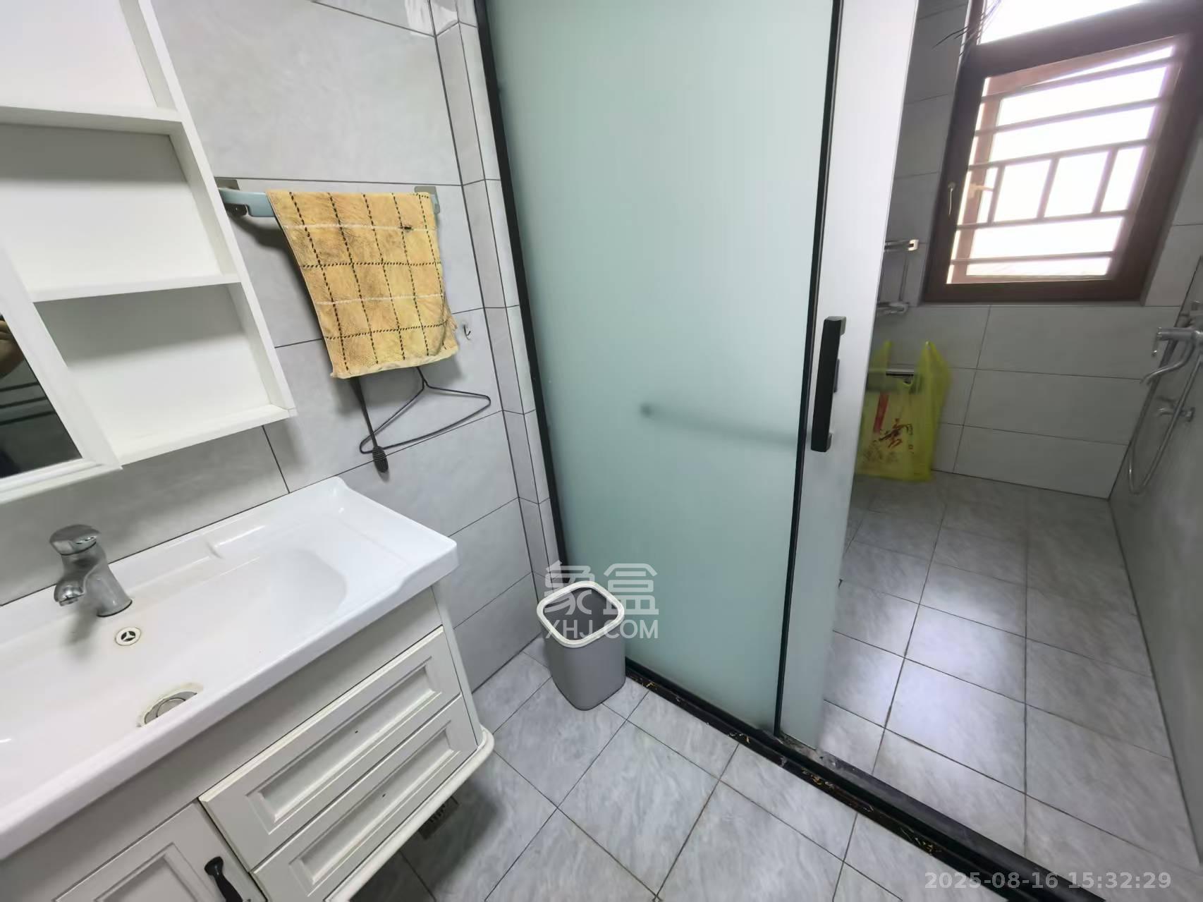 中城苑  3室2厅1卫   2700.00元/月室内图
