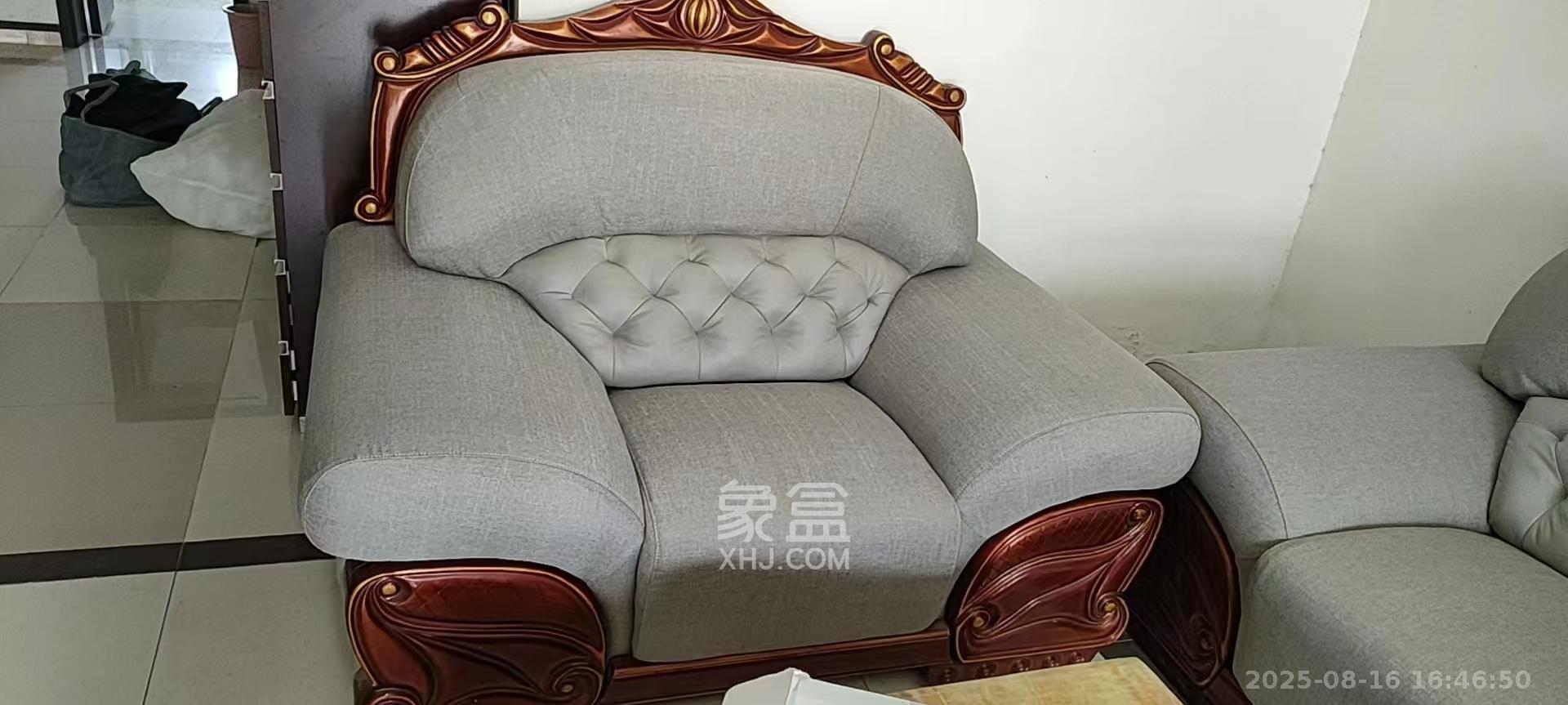珠江花城二期扶水岸  3室2厅2卫   2400.00元/月室内图