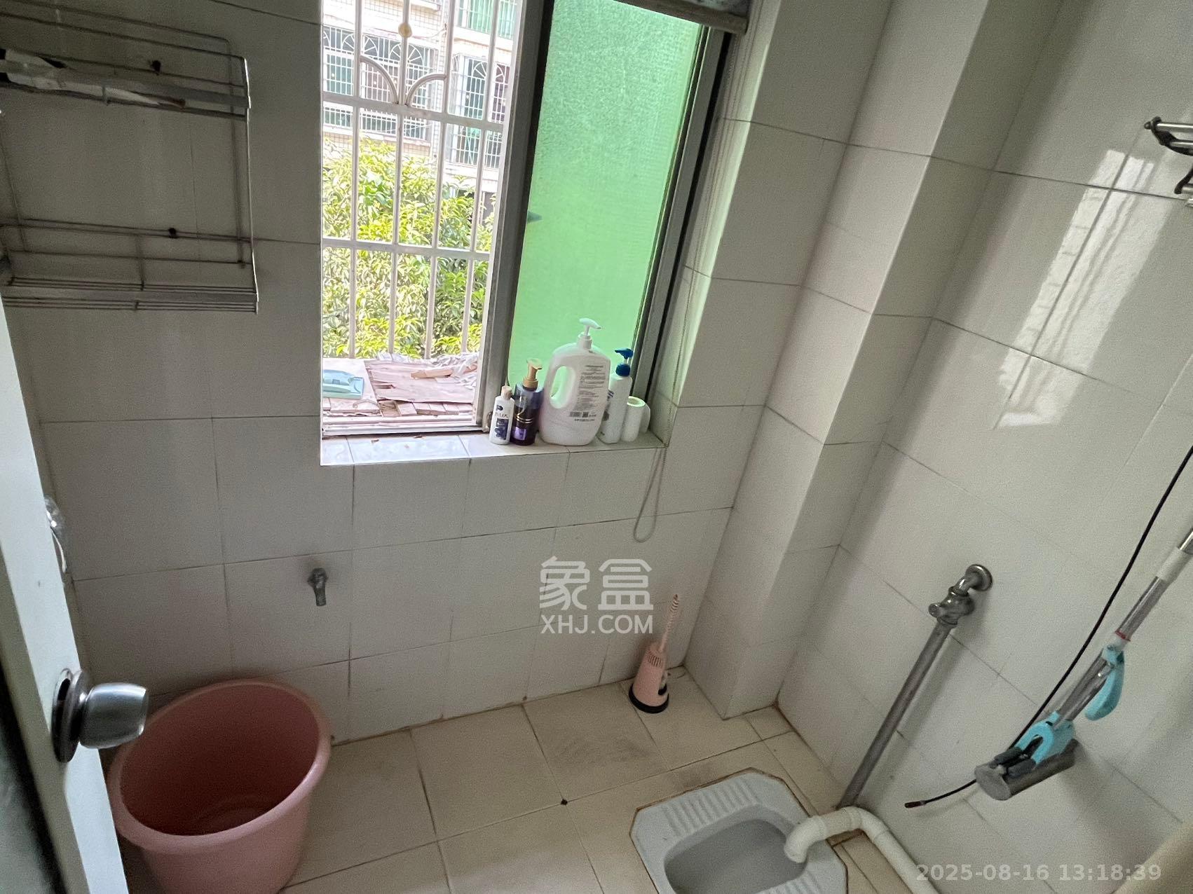 洞井一小区 4室2厅1卫 2200.0元/月 洞井一小区 4室2厅1卫 2200.0元/月室内图