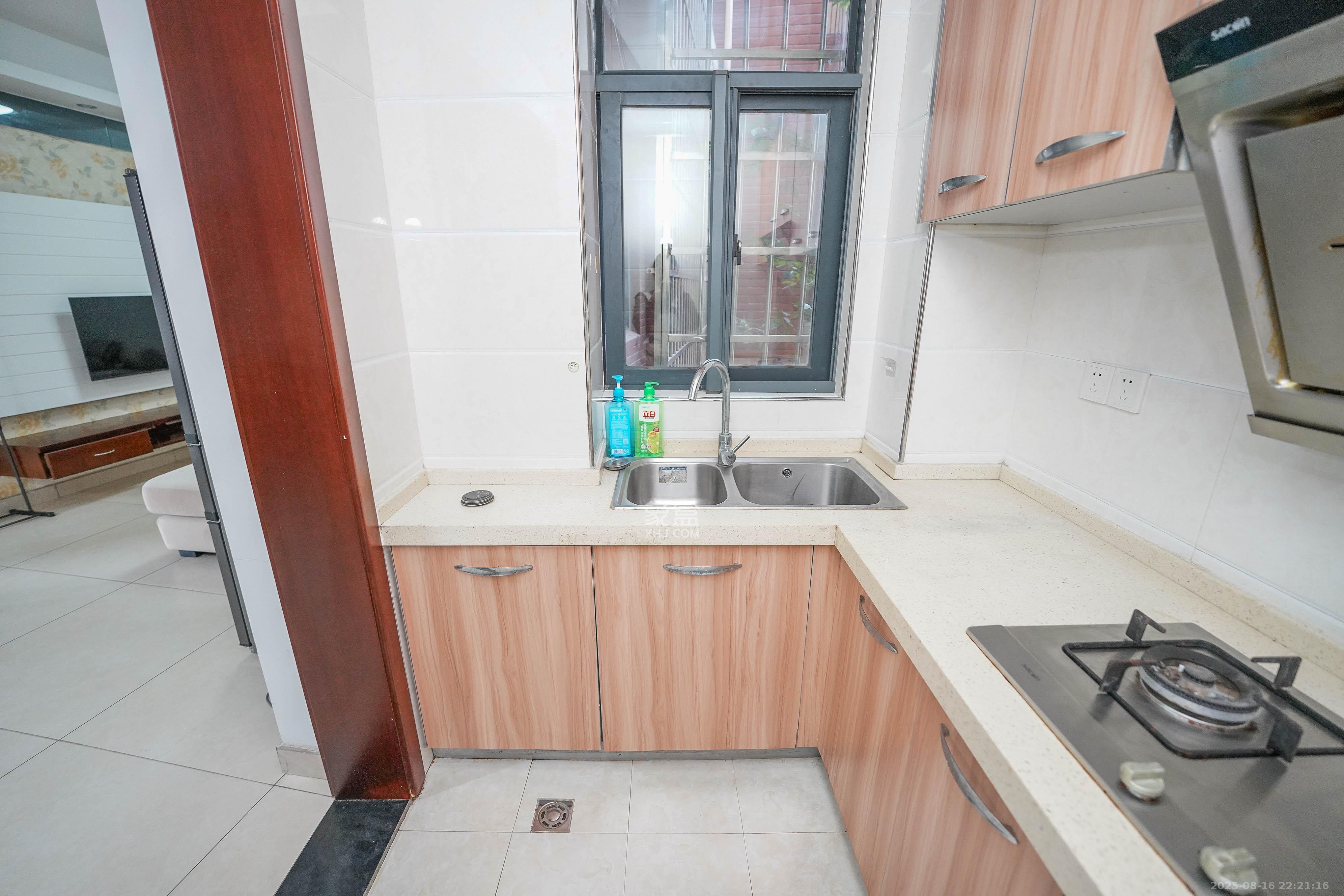 山水印象(愿景想山) 2室2厅1卫 35.8万 山水印象(愿景想山) 2室2厅1卫 35.8万厨房