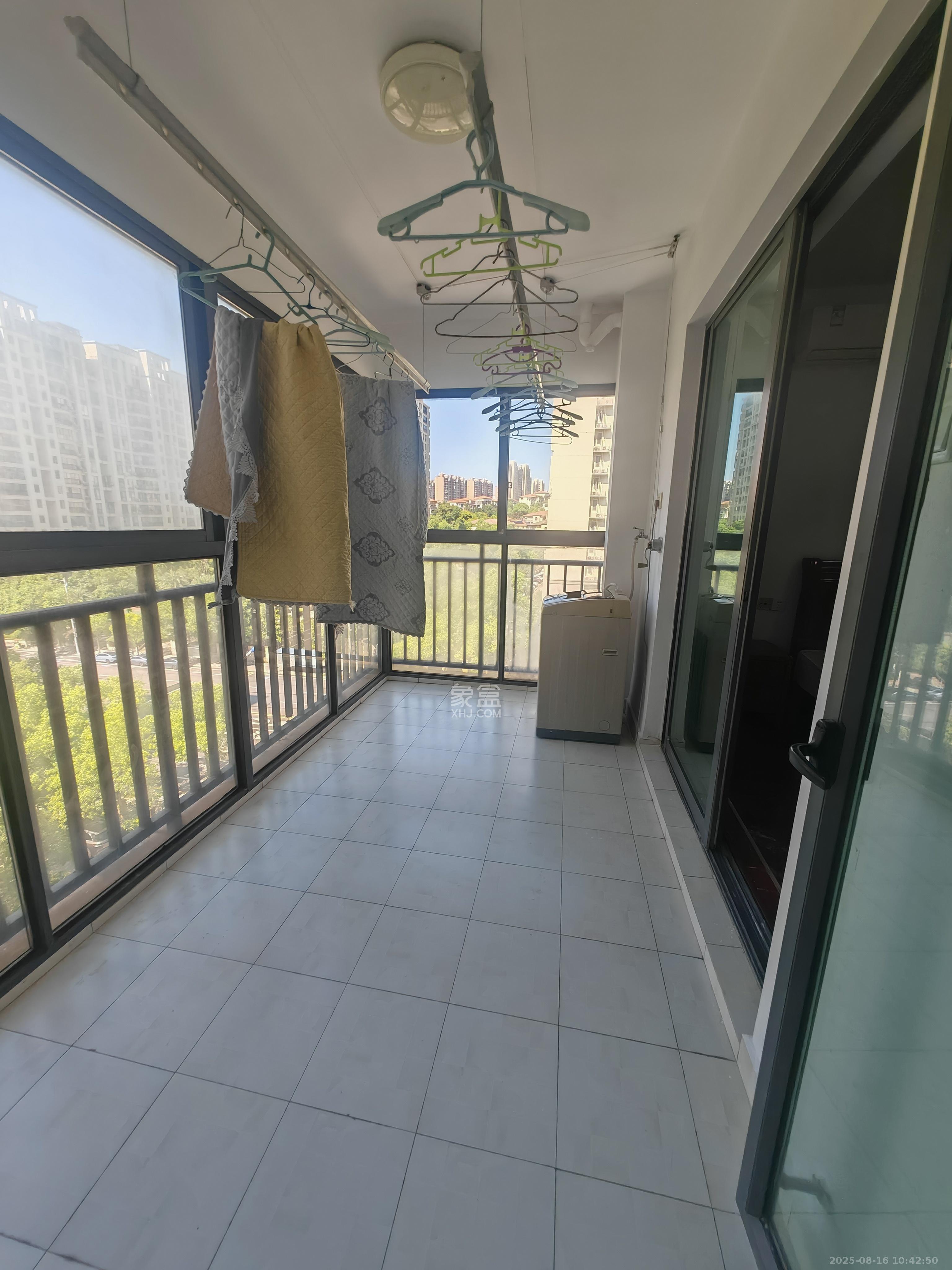 卓越蔚蓝海岸一期 4室2厅2卫 2800.0元/月 卓越蔚蓝海岸一期 4室2厅2卫 2800.0元/月室内图