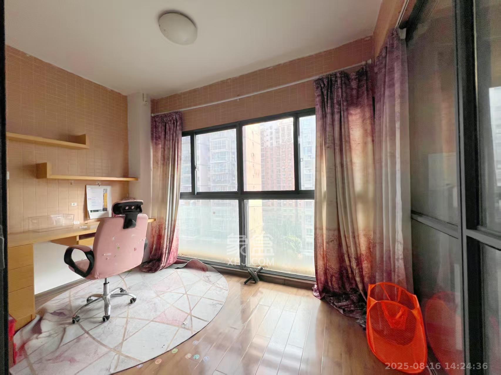 中城丽景香山园  3室2厅1卫   3300.00元/月室内图