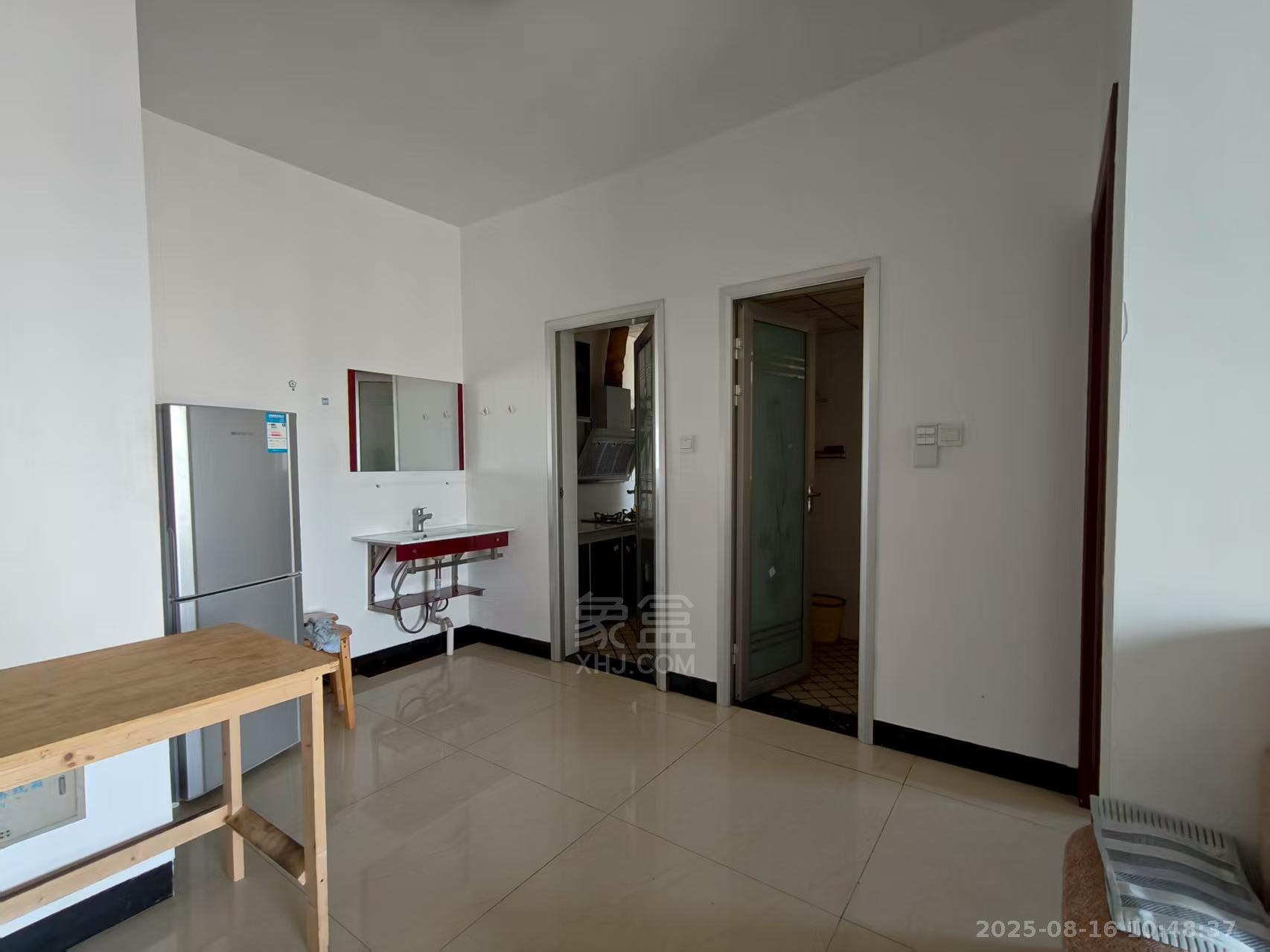 华晨御园 2室2厅1卫 1400.0元/月 华晨御园 2室2厅1卫 1400.0元/月室内图