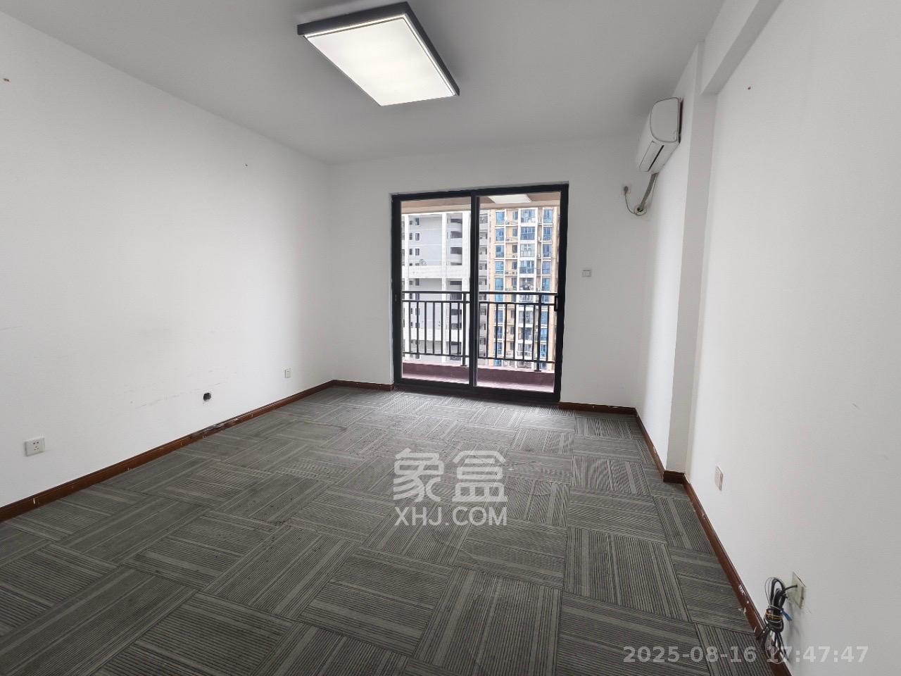 凯通国际城(凯通朝庭) 3室2厅1卫 2700.0元/月 凯通国际城(凯通朝庭) 3室2厅1卫 2700.0元/月室内图