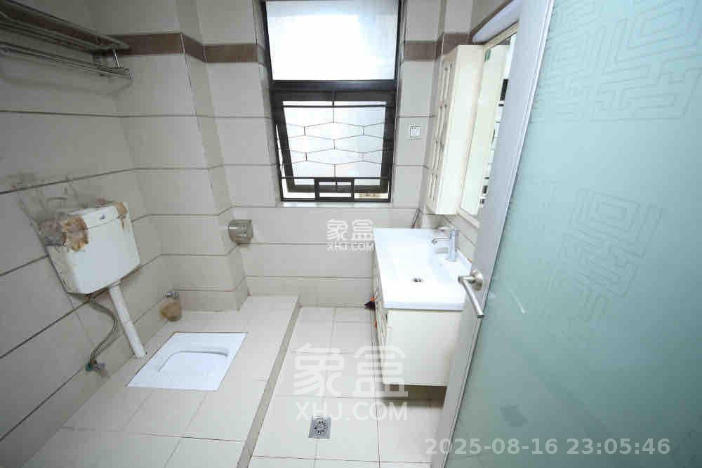 上东辛顿公寓  2室2厅1卫    2200.0元/月室内图