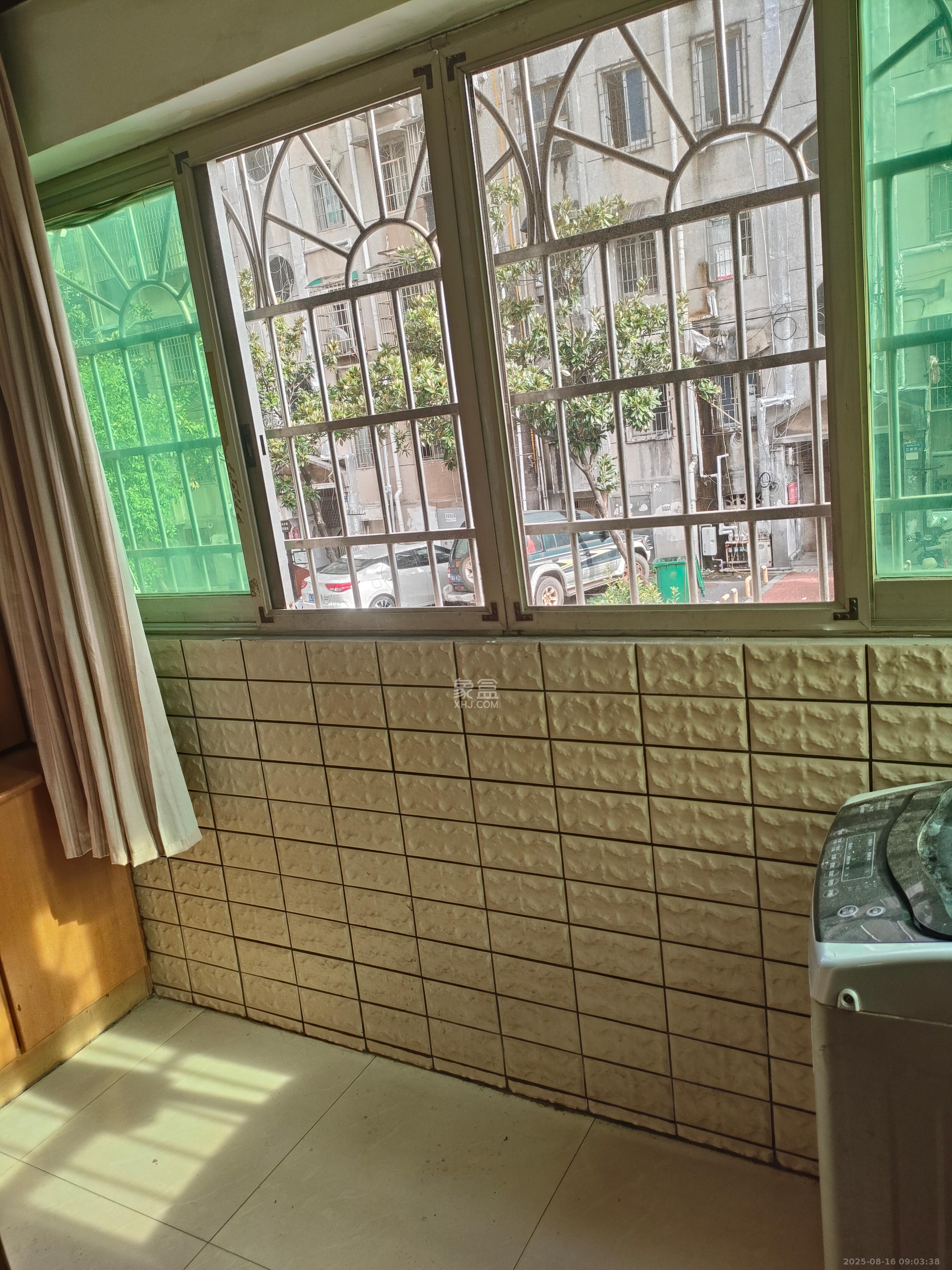 骆家坝小区 2室1厅1卫 1800.0元/月 骆家坝小区 2室1厅1卫 1800.0元/月室内图