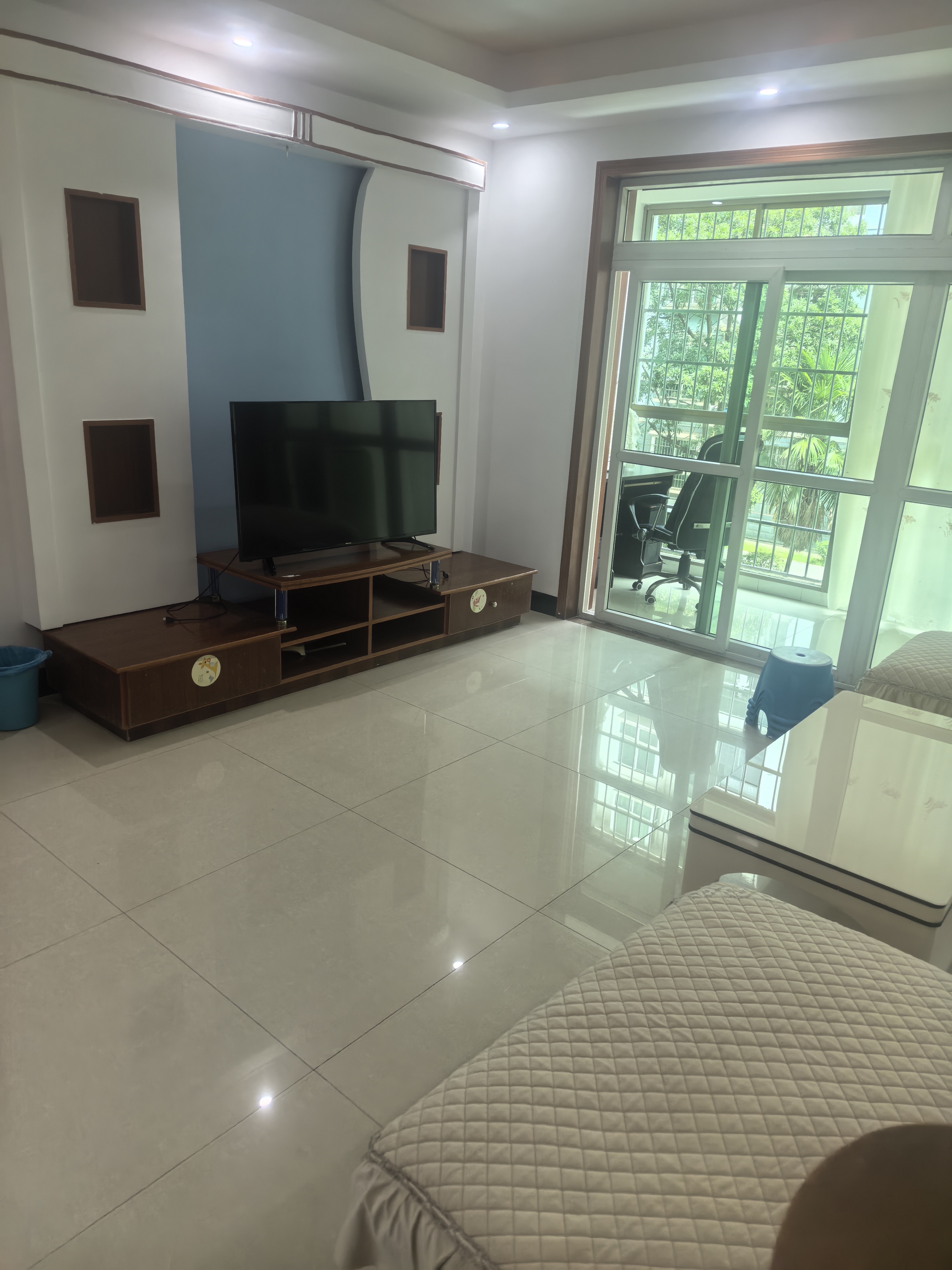 蒸湘世纪城 3室2厅1卫 1600.0元/月 蒸湘世纪城 3室2厅1卫 1600.0元/月室内图