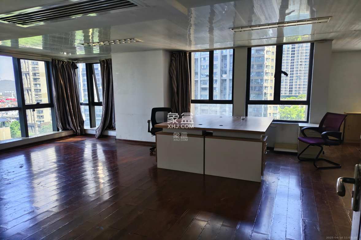 建发汇金国际 1室1厅1卫 20000.0元/月 建发汇金国际 1室1厅1卫 20000.0元/月室内图