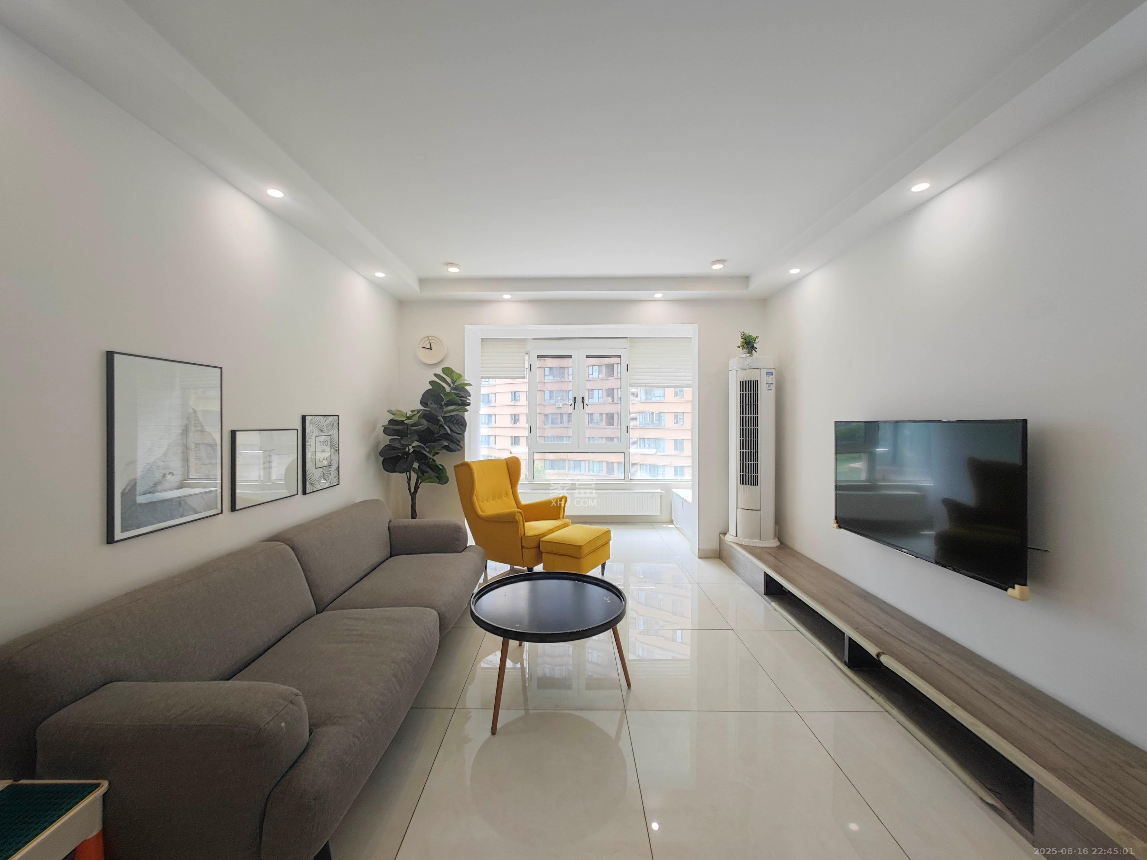 五矿万境水岸一期（万境水岸嘉苑）  3室2厅1卫    128.0万客厅