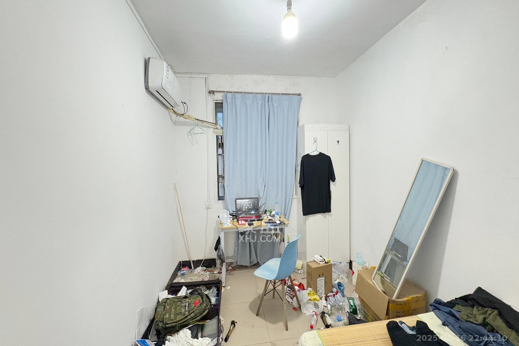 燕山街社区  2室1厅1卫    35.0万 燕山街社区  2室1厅1卫    35.0万卧室