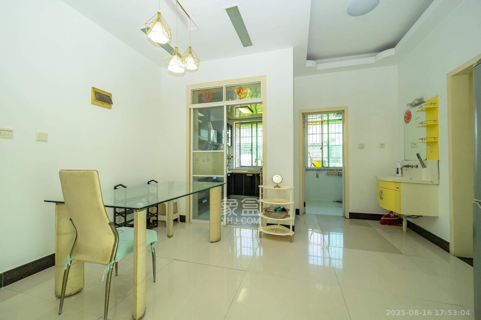 中南汽车世界  3室2厅1卫    33.8万 中南汽车世界  3室2厅1卫    33.8万其他