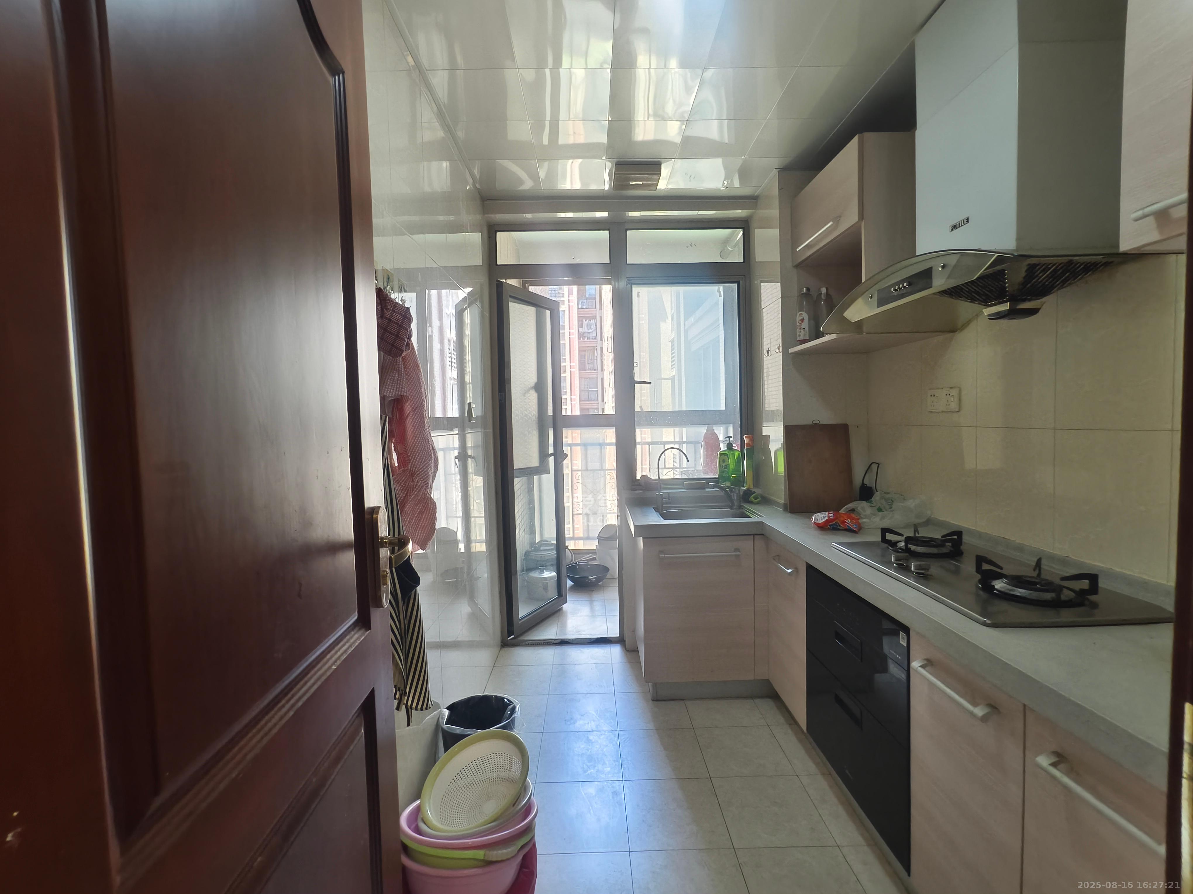 江山帝景雅典  3室2厅2卫    3000.0元/月室内图