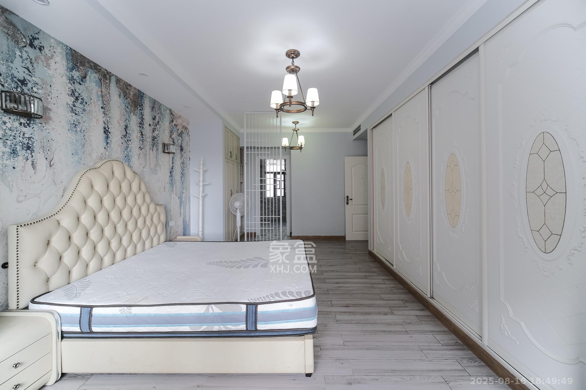 好望谷  4室2厅2卫    108.0万卧室