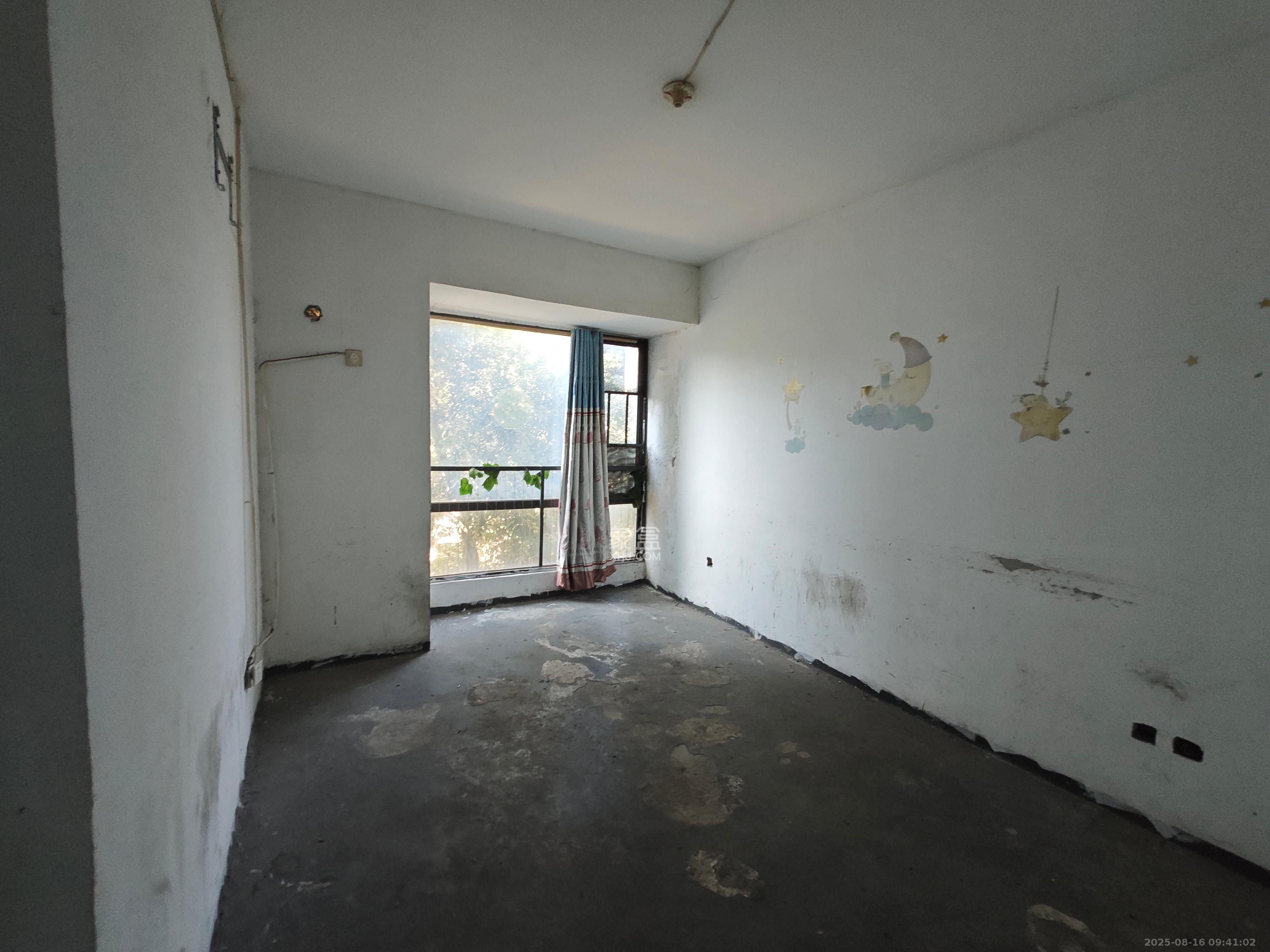 海伦春天 3室2厅2卫 1800.0元/月 海伦春天 3室2厅2卫 1800.0元/月室内图