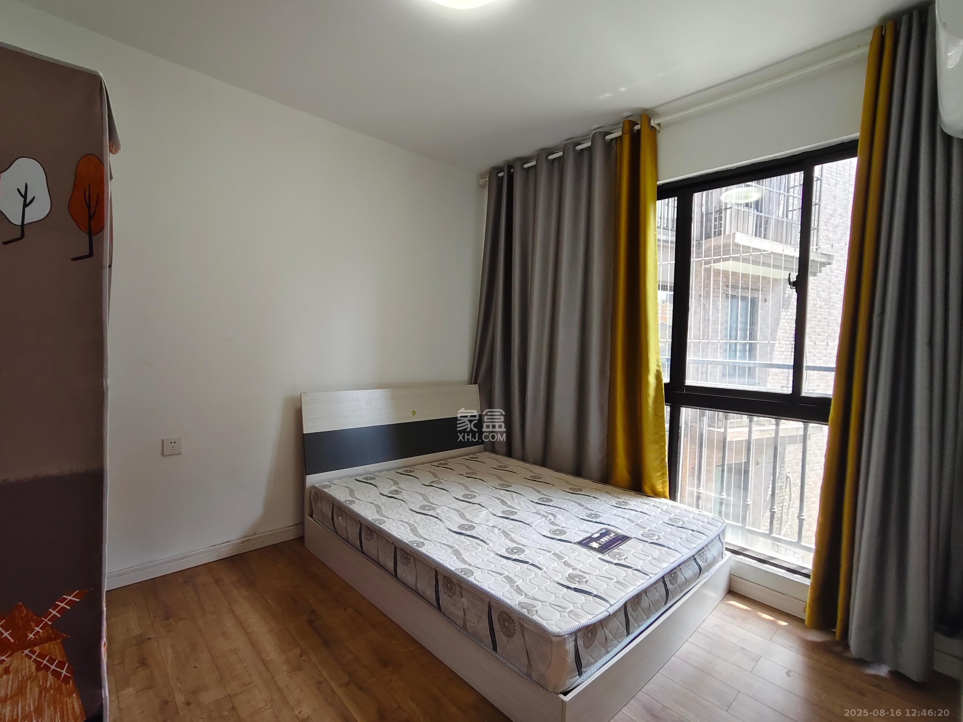 康桥长郡  3室2厅2卫    2300.0元/月室内图