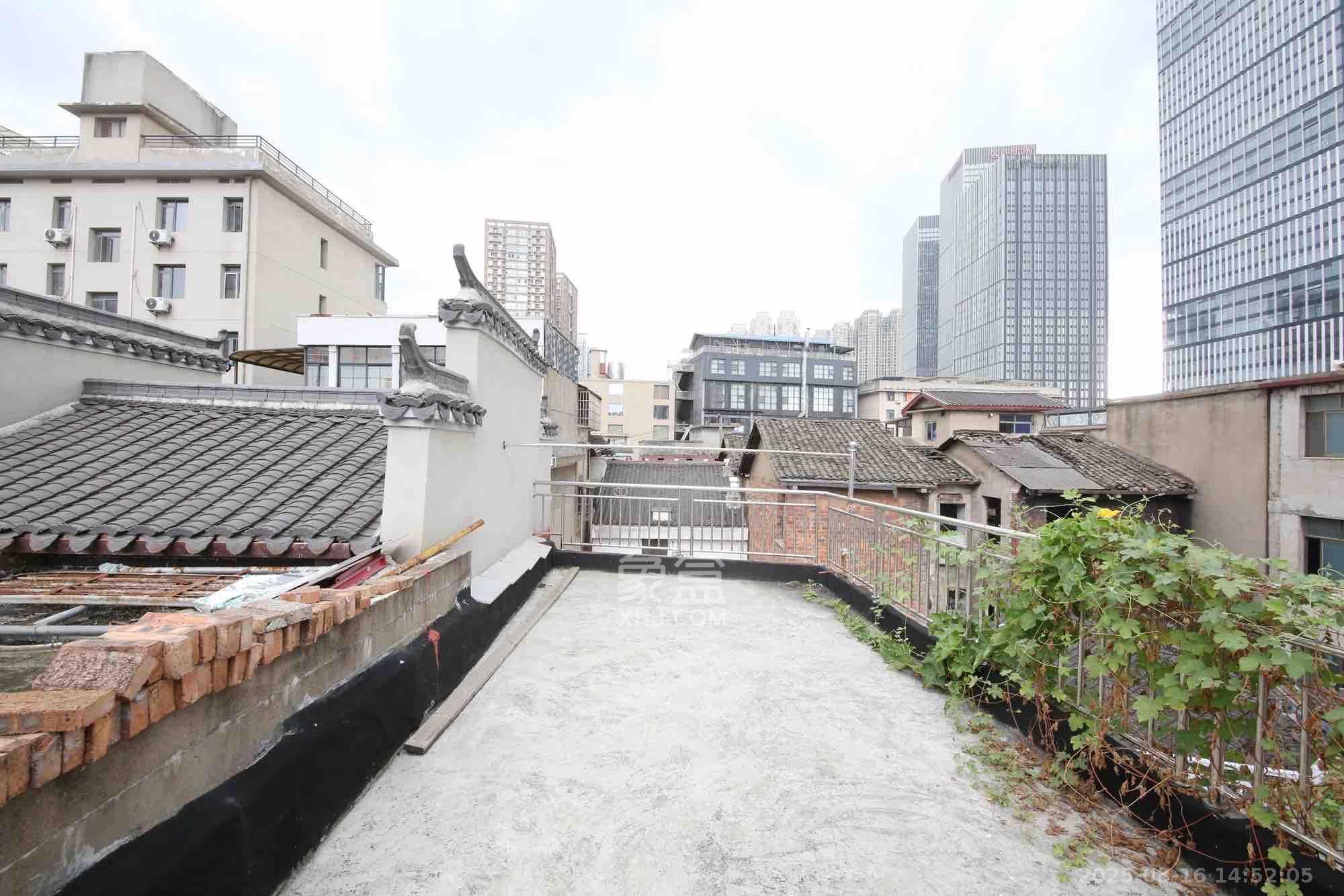 楠木厅散盘 3室2厅1卫 5200.0元/月 楠木厅散盘 3室2厅1卫 5200.0元/月室内图