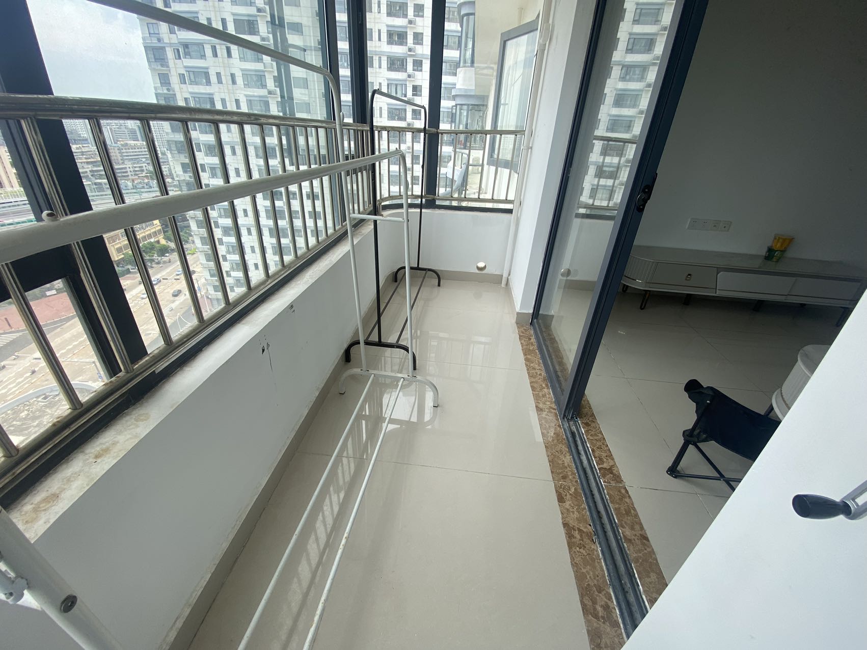 龙城新景  3室2厅2卫   3100.00元/月室内图