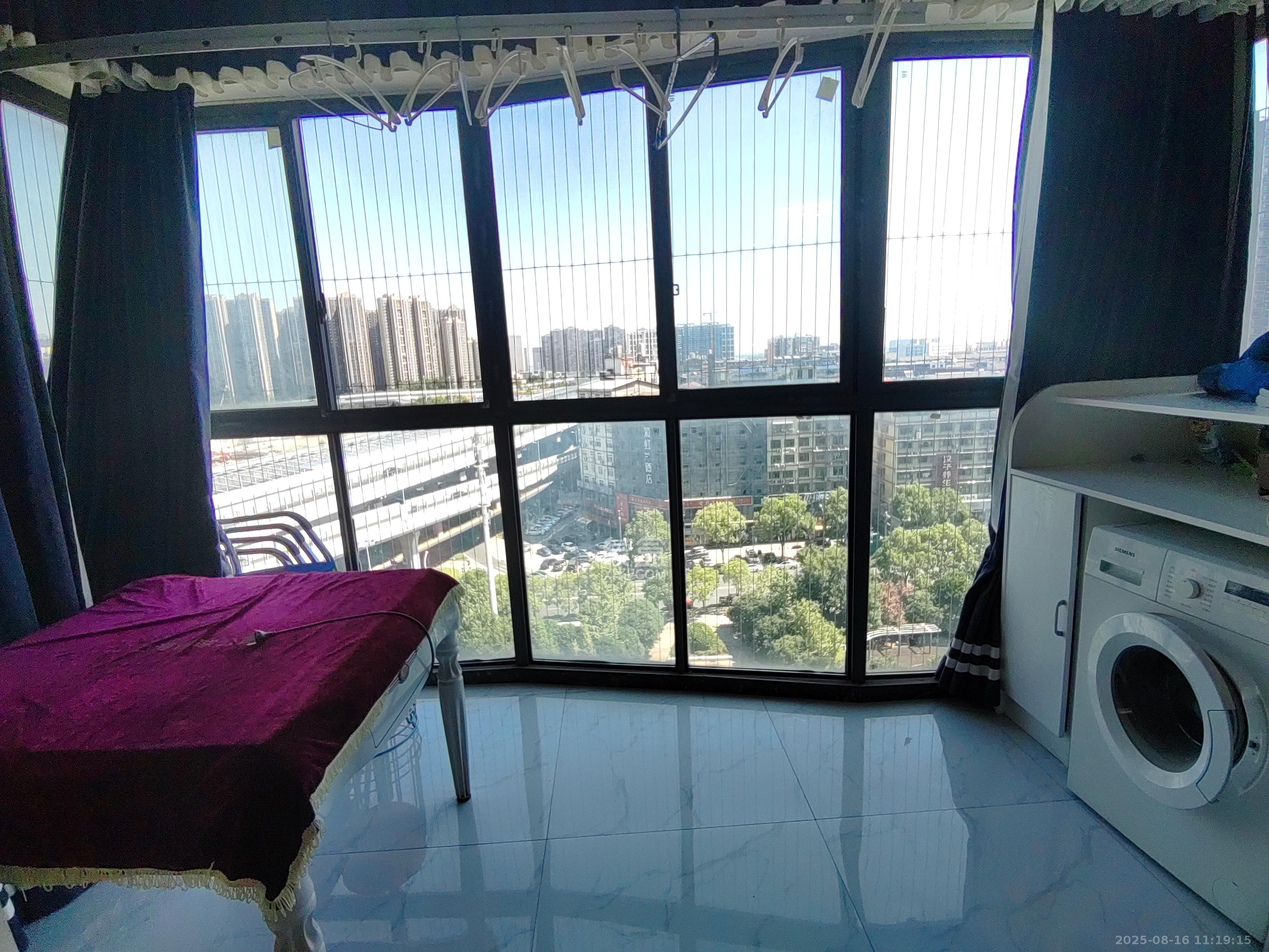 世景华庭  2室2厅1卫   1900.00元/月室内图