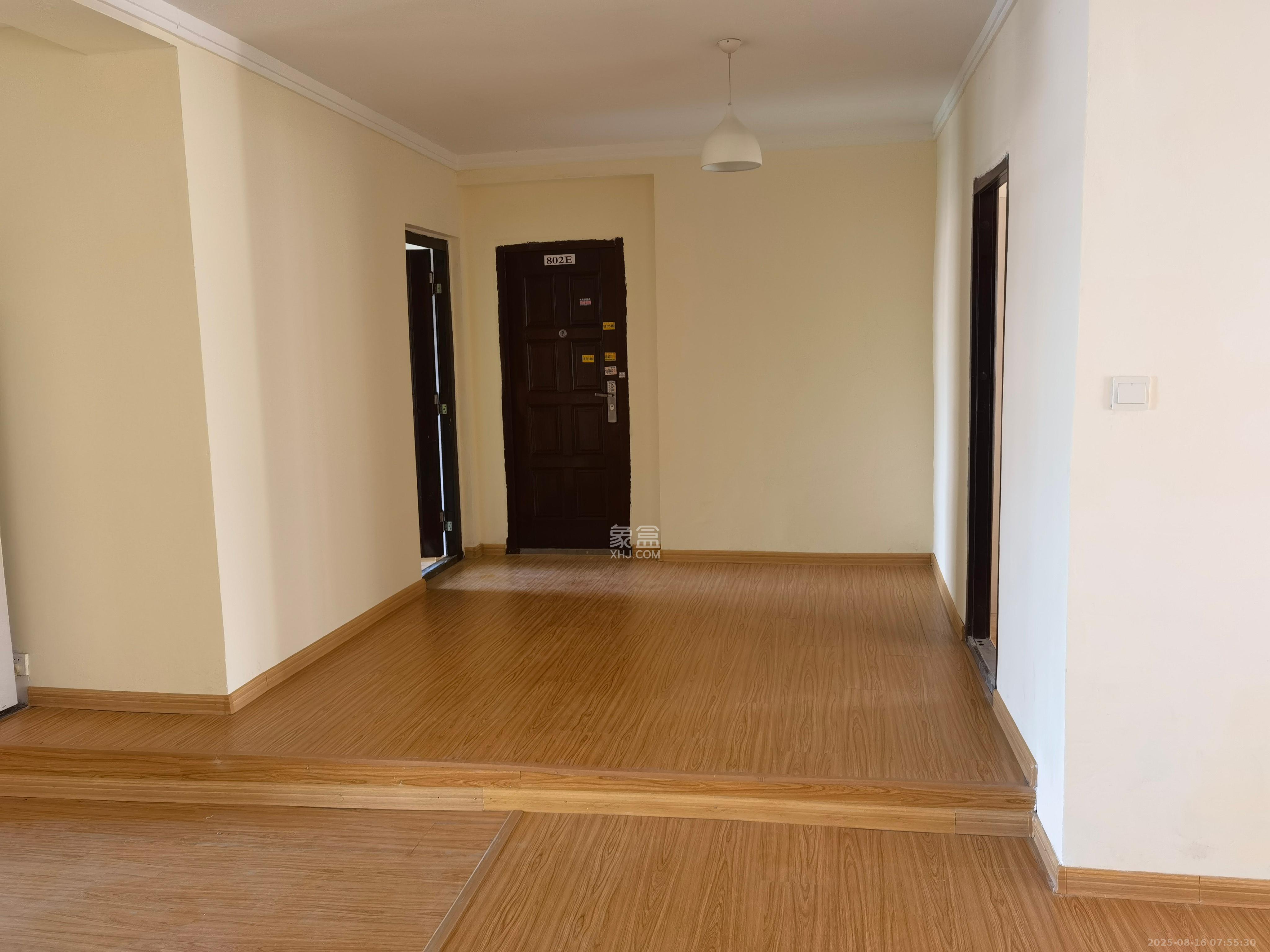 建鸿达华都(华都小户型及大华写字楼) 5室1厅3卫 1200.0元/月 建鸿达华都(华都小户型及大华写字楼) 5室1厅3卫 1200.0元/月室内图