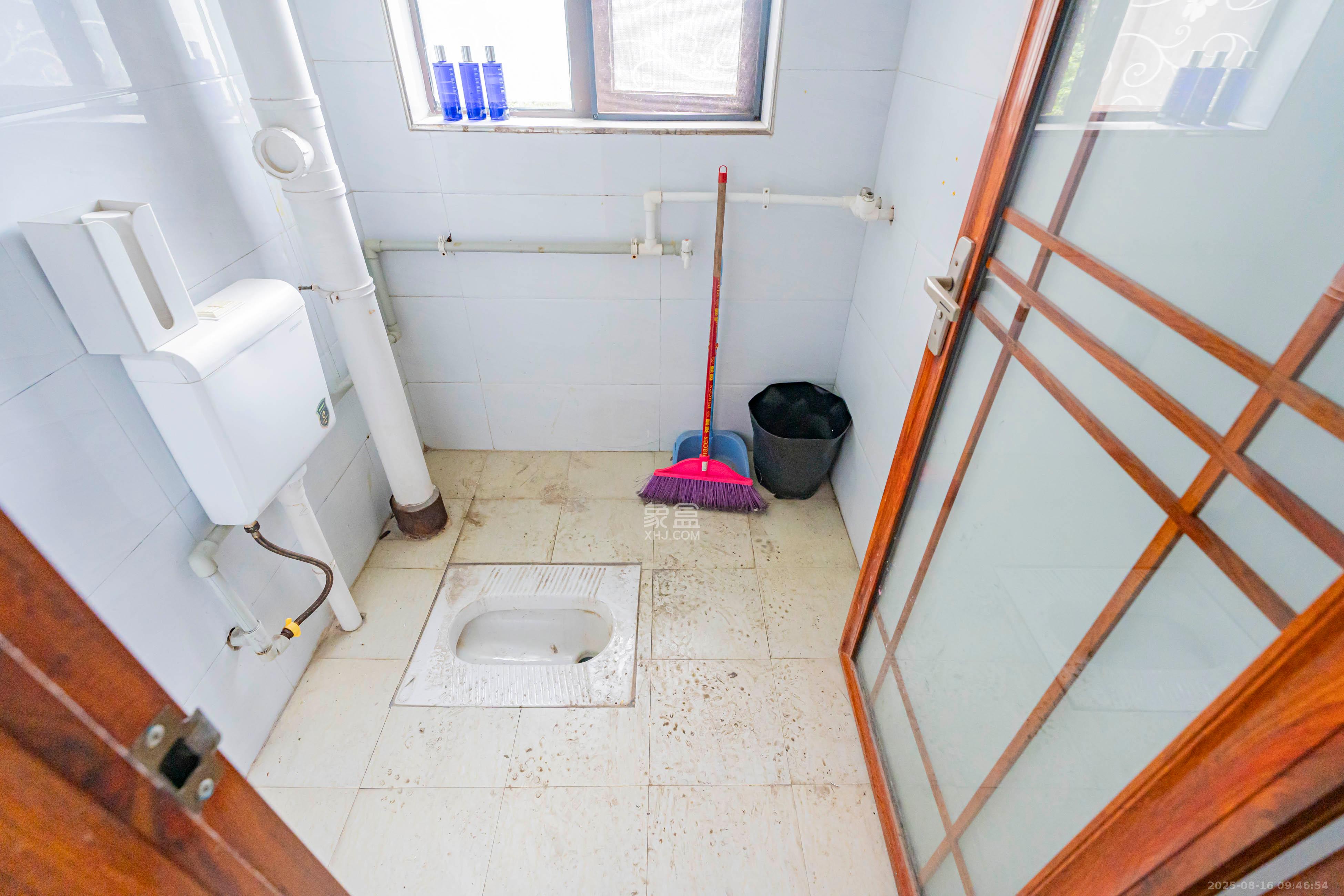 金色溪泉湾  3室2厅2卫    2500.0元/月 金色溪泉湾  3室2厅2卫    2500.0元/月室内图