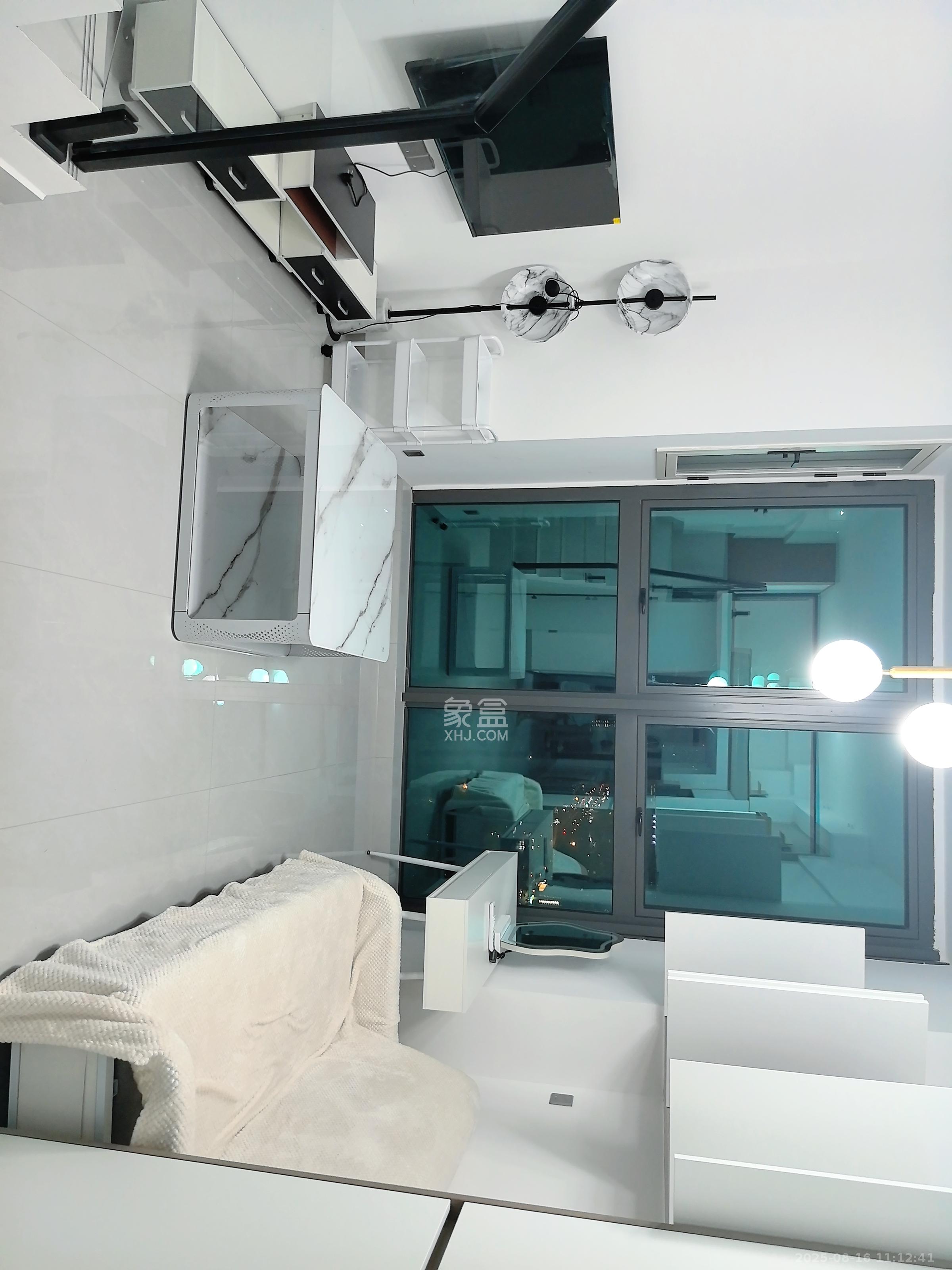 绿地商务广场 1室1厅1卫 1800.0元/月 绿地商务广场 1室1厅1卫 1800.0元/月室内图