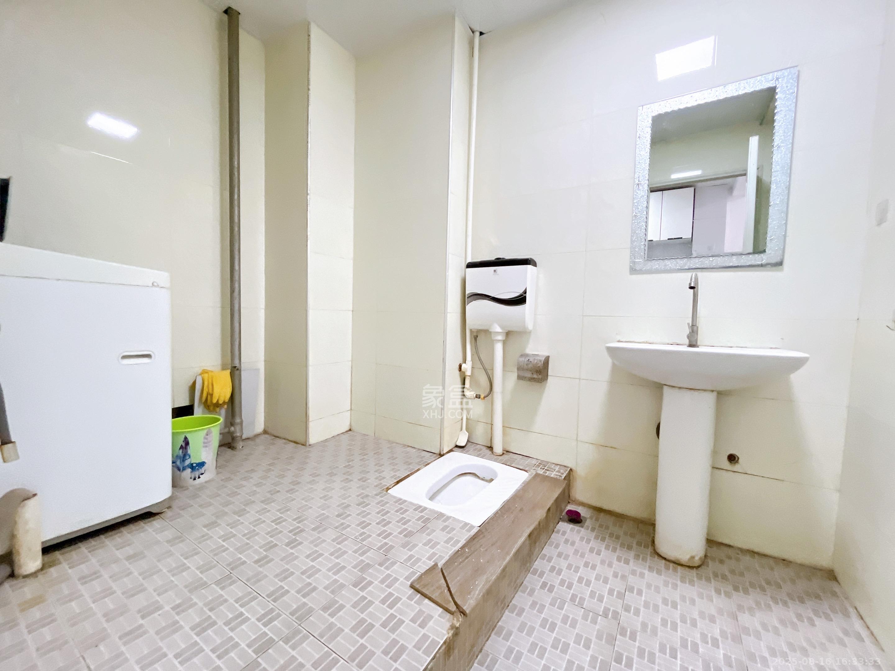 长沙之芯  1室1厅1卫   1600.00元/月室内图1