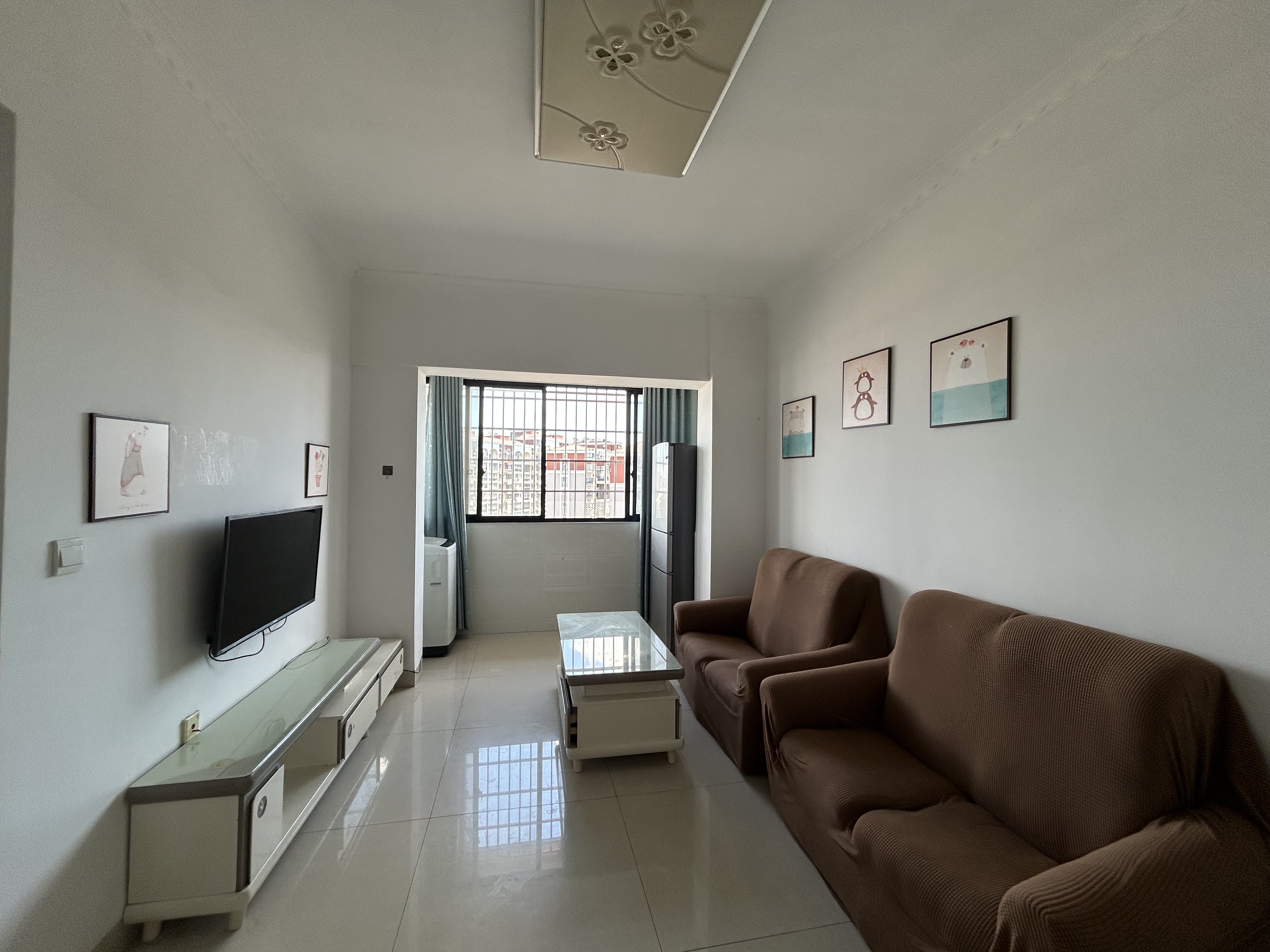 上城世家 2室1厅1卫 1500.0元/月 上城世家 2室1厅1卫 1500.0元/月室内图