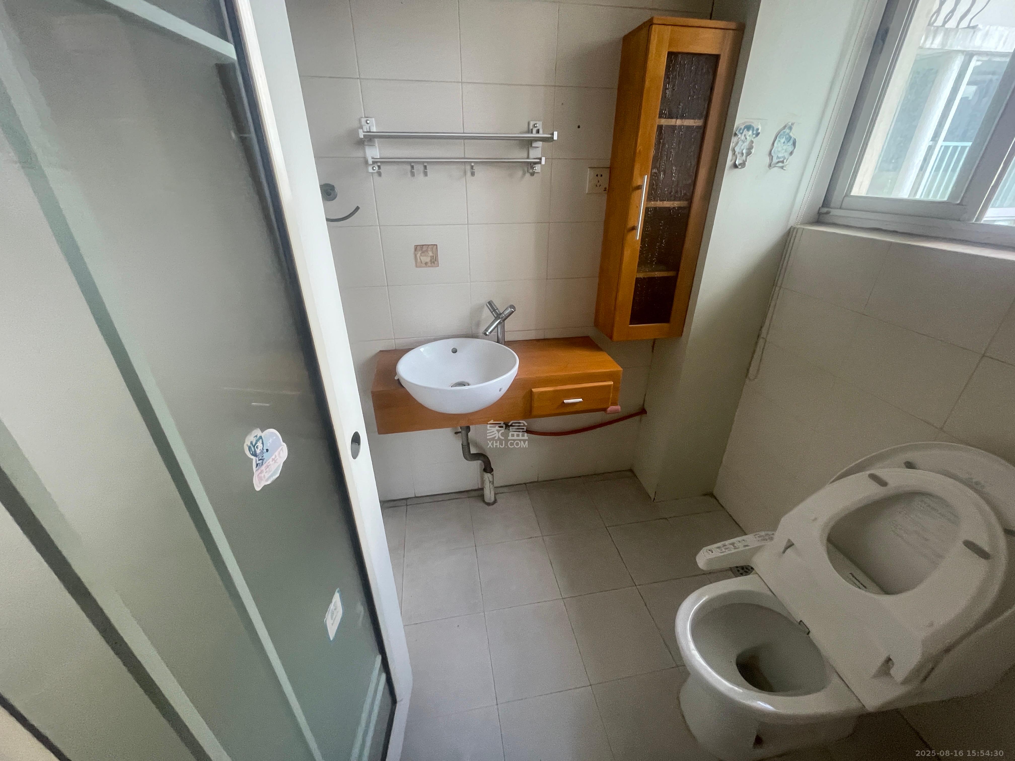 省建苑小区  3室2厅2卫    2800.0元/月室内图