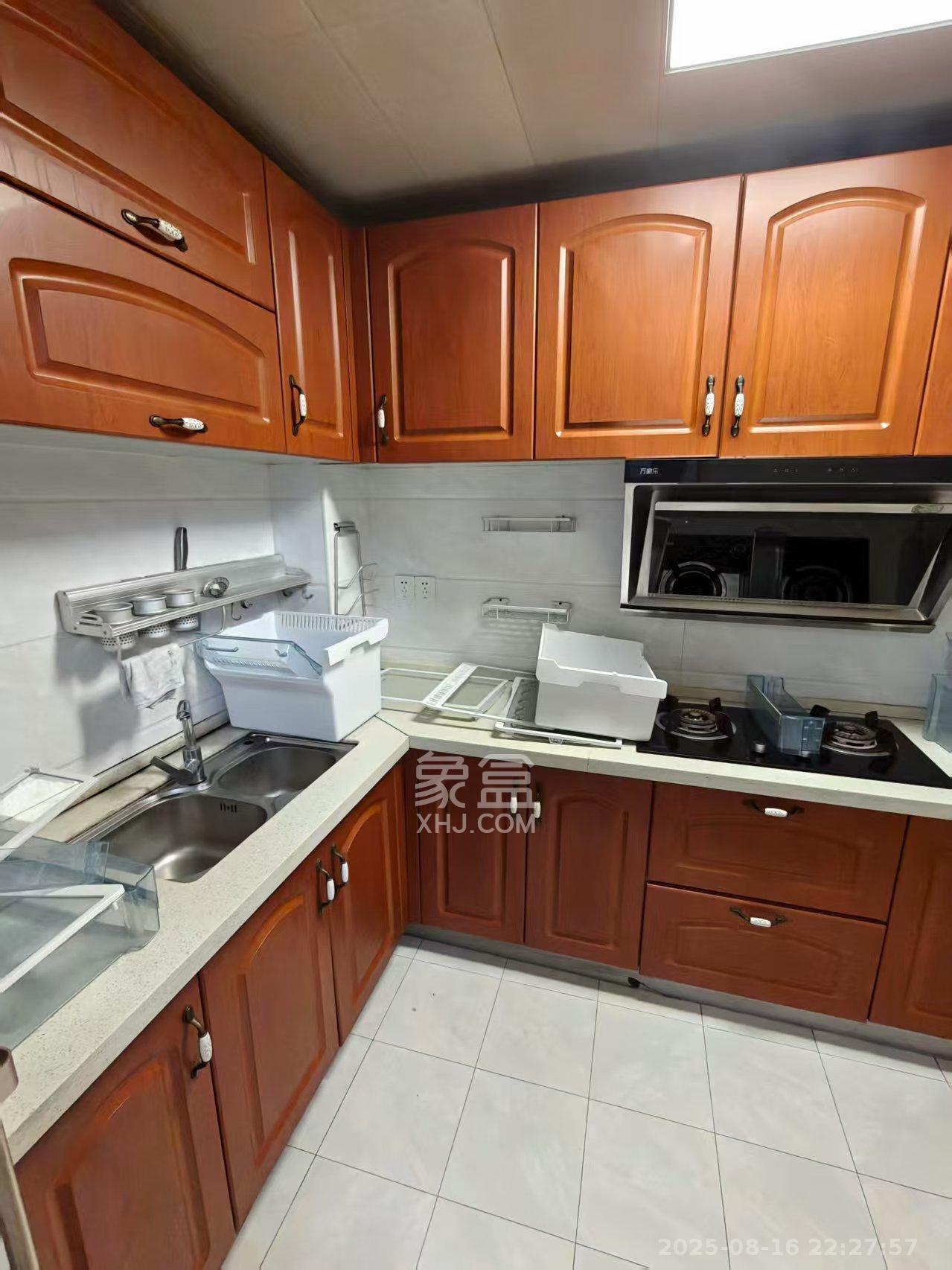 中信文化广场(中信新城二期) 3室1厅1卫 2000.0元/月 中信文化广场(中信新城二期) 3室1厅1卫 2000.0元/月室内图