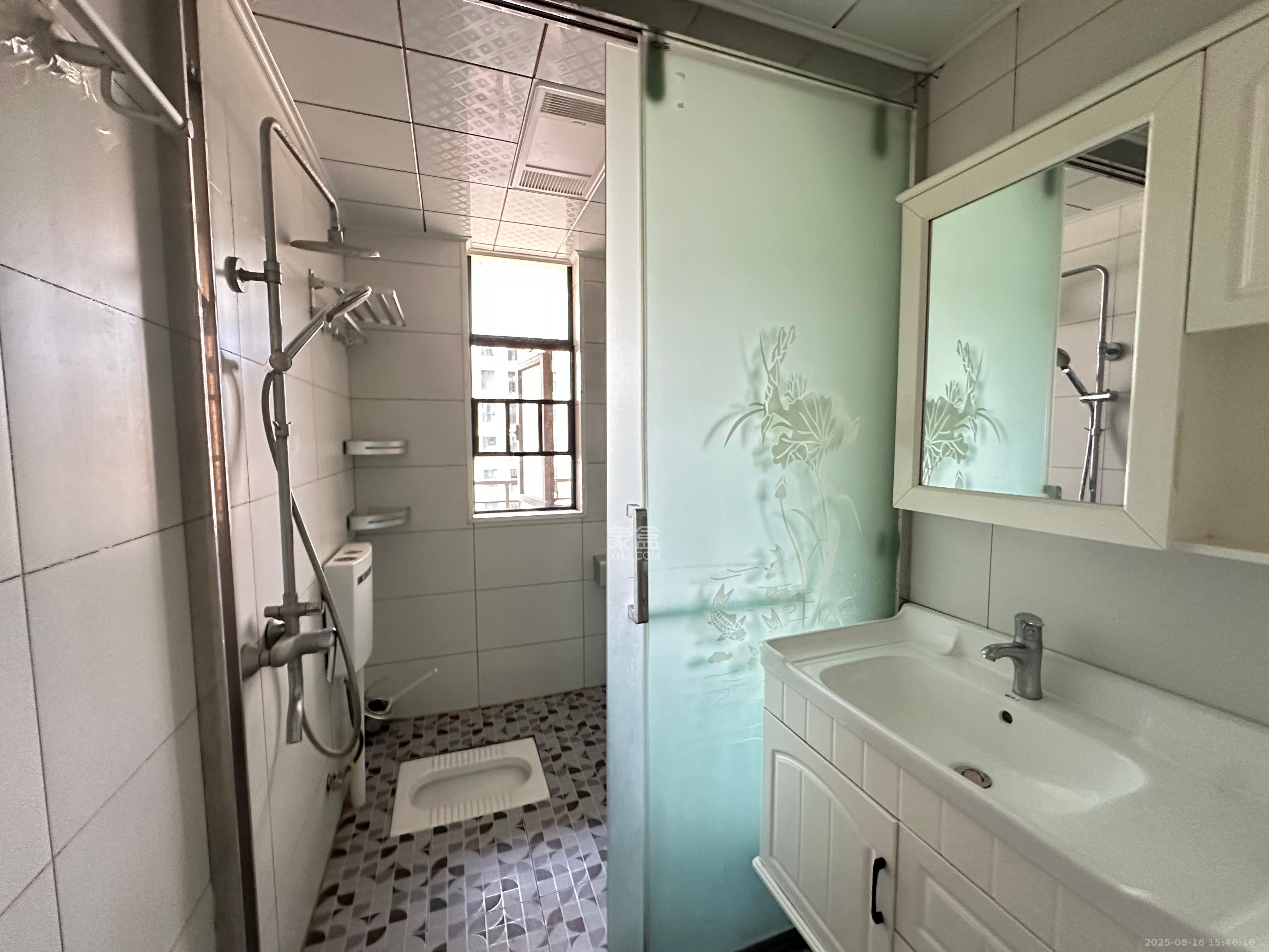 天麓尚层 1室2厅2卫 2200.0元/月 天麓尚层 1室2厅2卫 2200.0元/月室内图