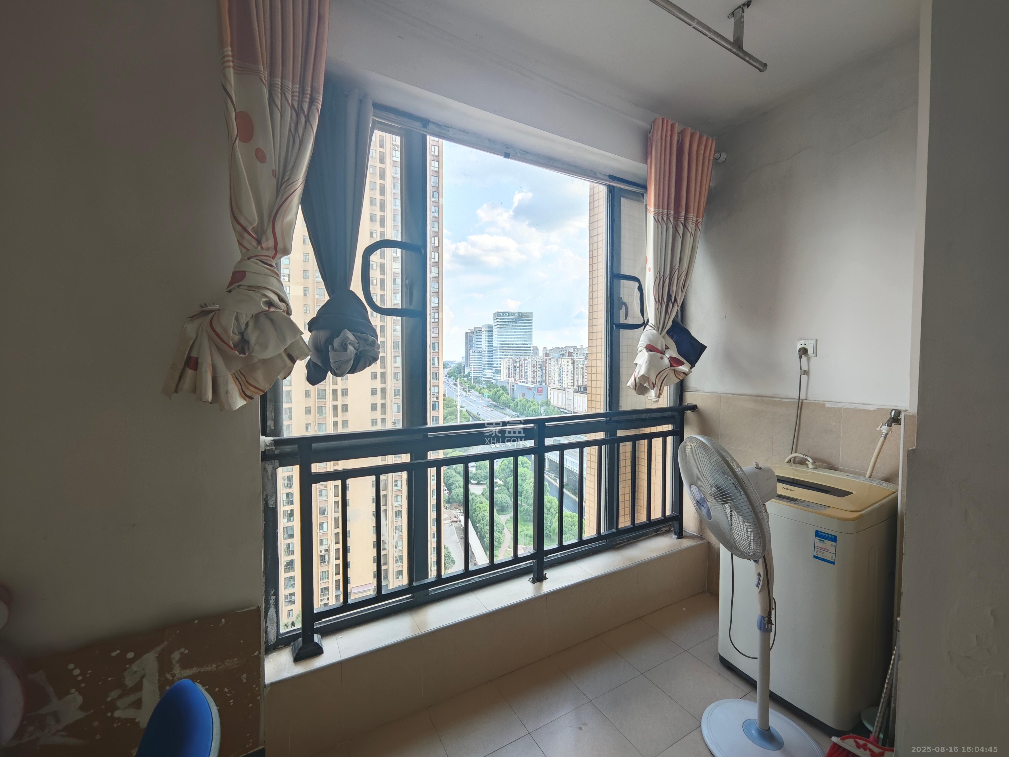 剑桥名门  1室1厅1卫    1400.0元/月室内图