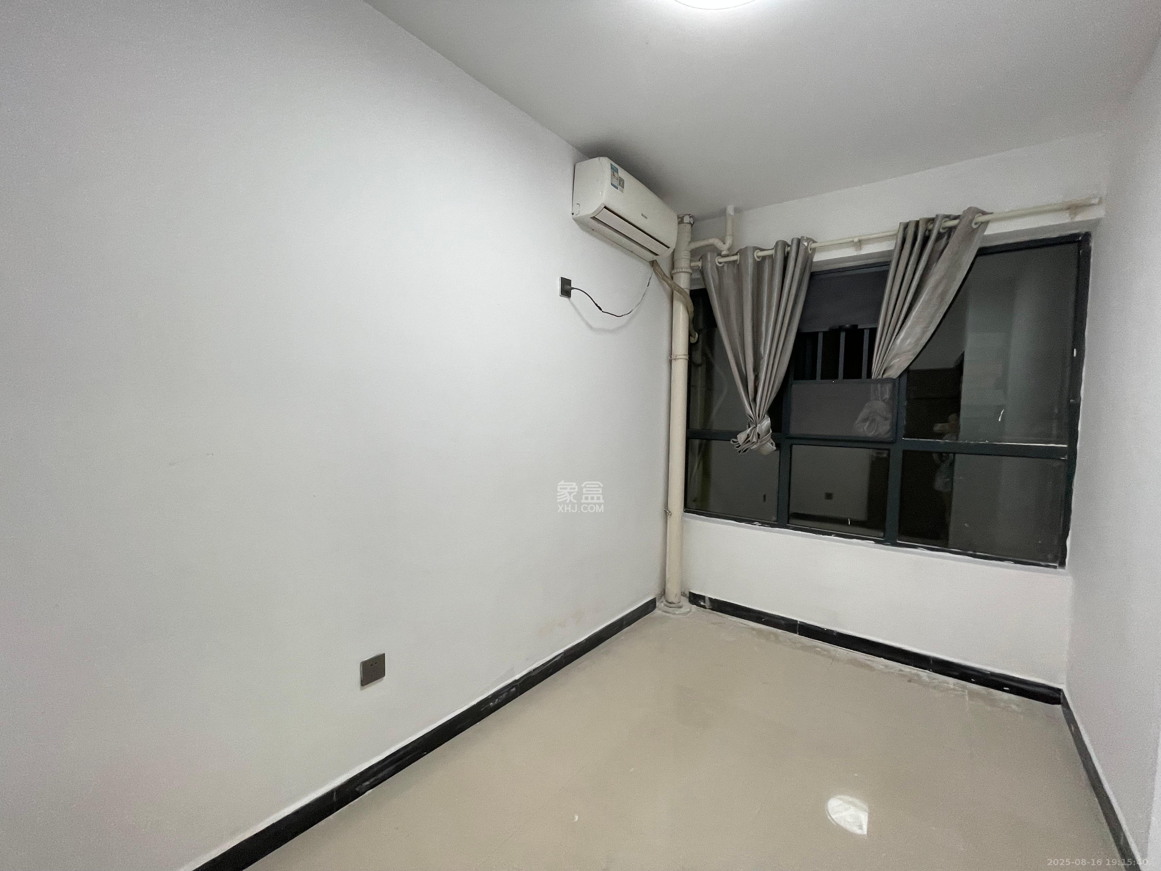 中国铁建梅溪青秀一期  3室2厅1卫   2200.00元/月室内图