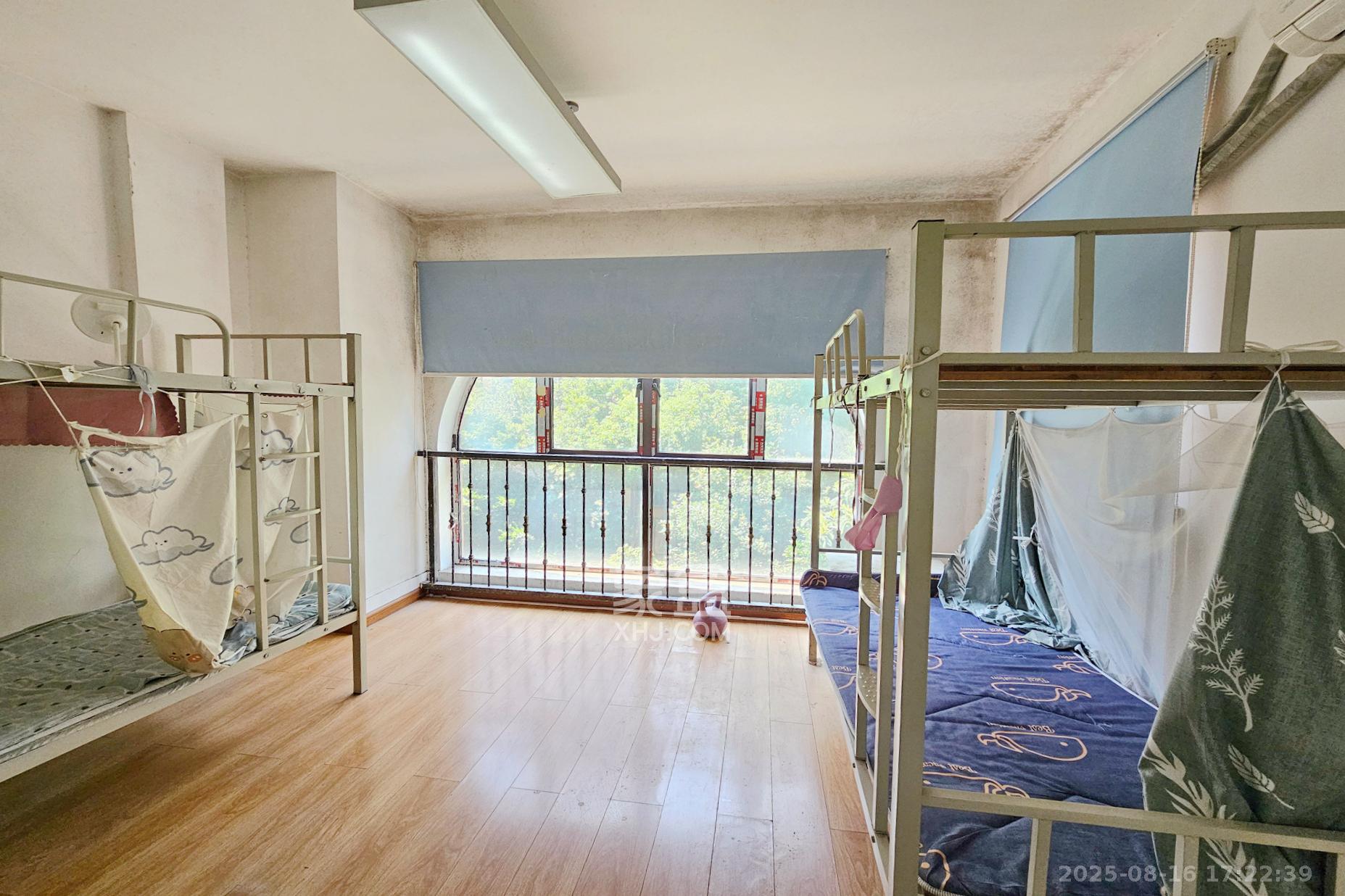 融科檀香山(融科紫檀、香山国际) 4室2厅1卫 4000.0元/月 融科檀香山(融科紫檀、香山国际) 4室2厅1卫 4000.0元/月室内图