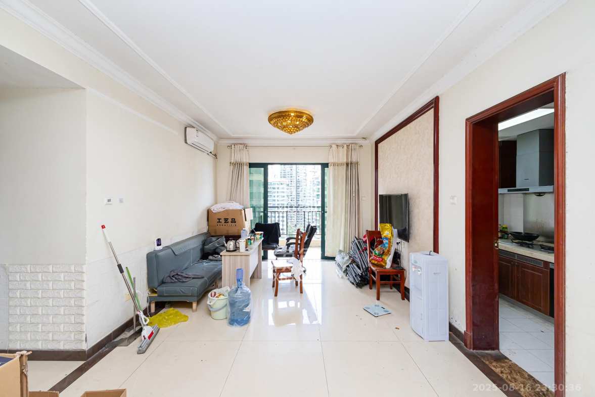 恒大名都 3室2厅1卫 60.0万 恒大名都 3室2厅1卫 60.0万客厅