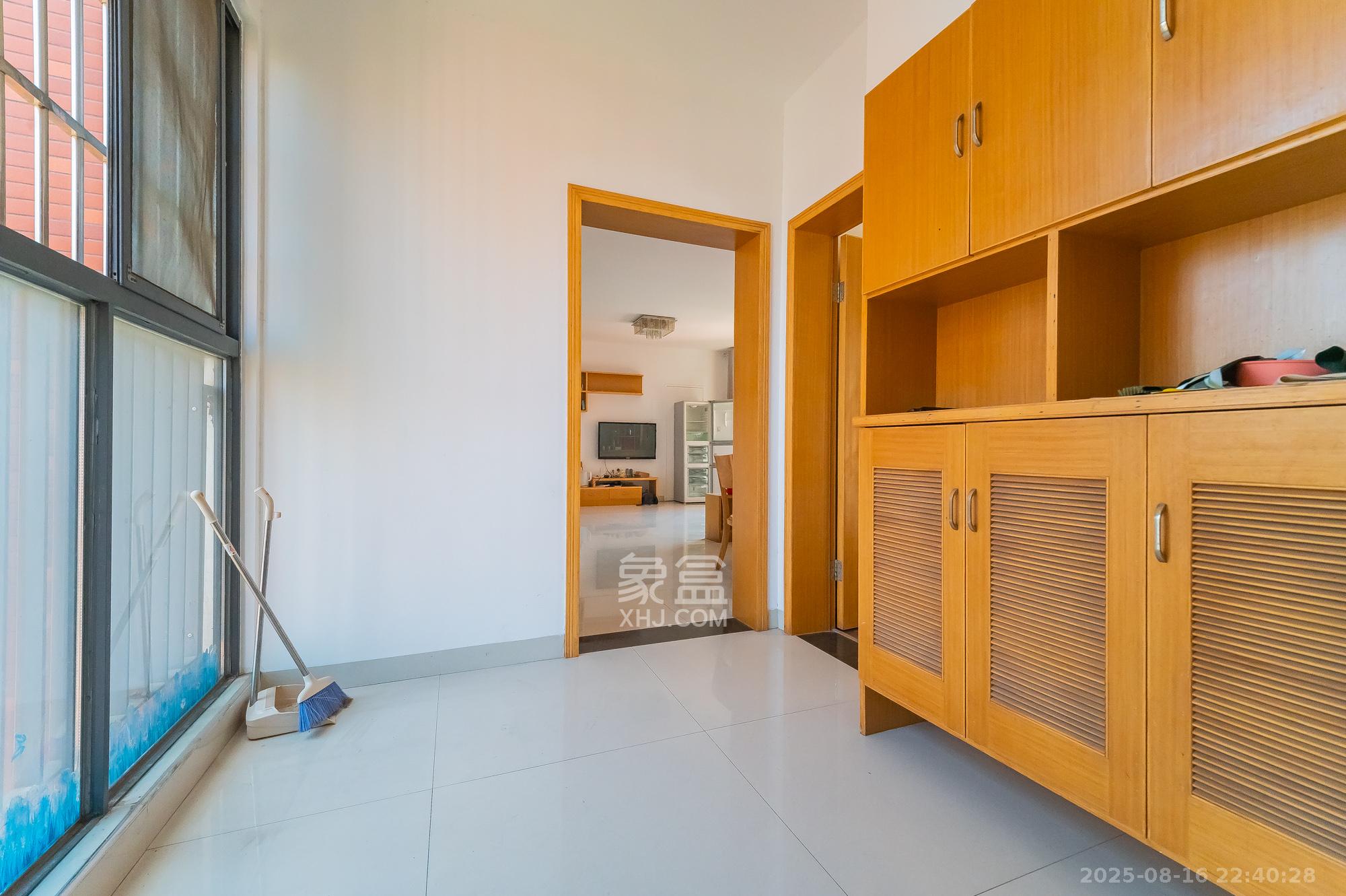 华润凤凰城二期 3室2厅1卫 68.8万 华润凤凰城二期 3室2厅1卫 68.8万其他