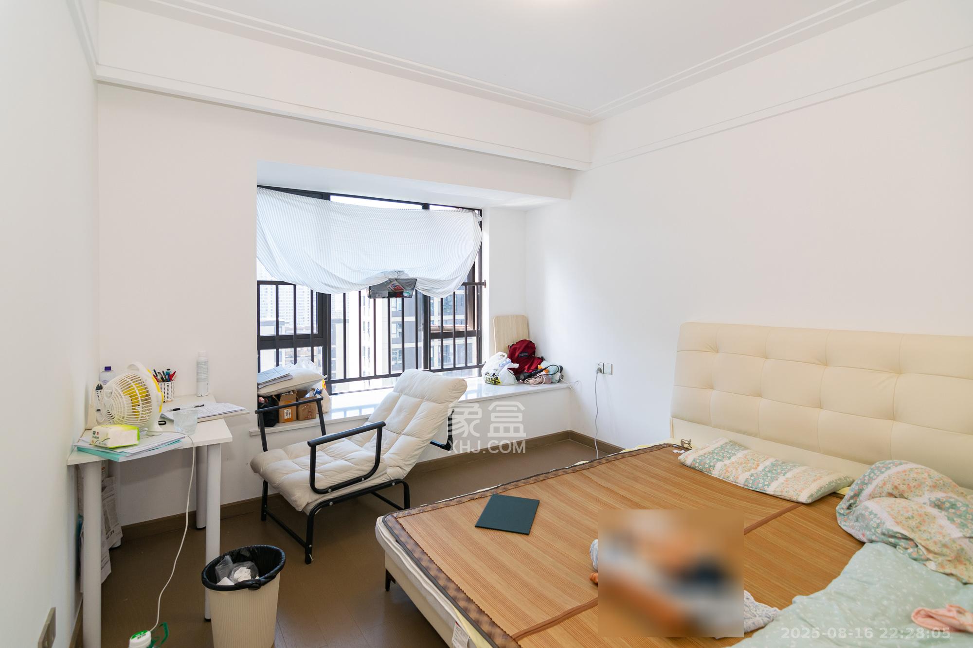 阳光城联利悦澜府  4室2厅2卫    103.0万卧室