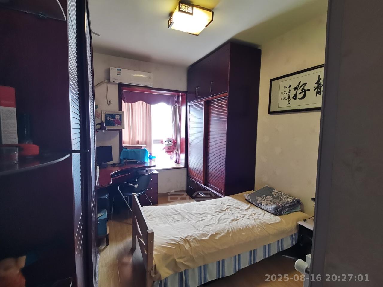 枫溪苑  4室2厅2卫   1600.00元/月小区图