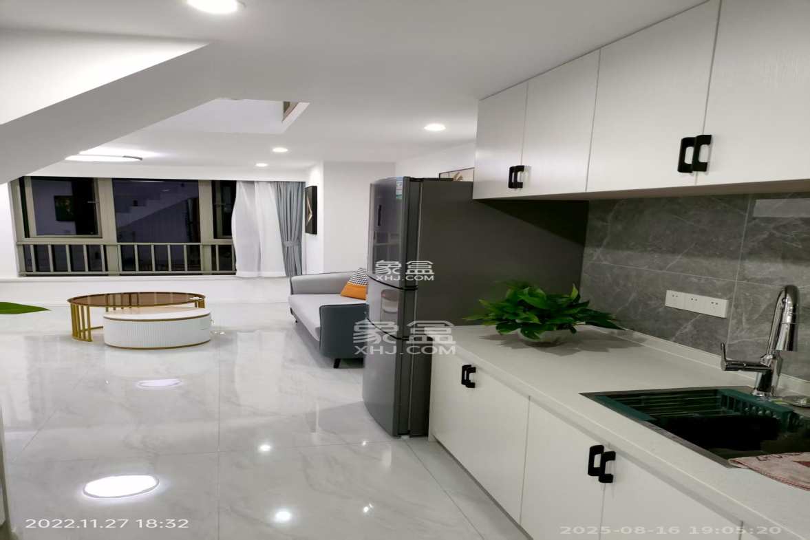 梅溪湖金茂湾  1室1厅1卫    2100.0元/月 梅溪湖金茂湾  1室1厅1卫    2100.0元/月室内图